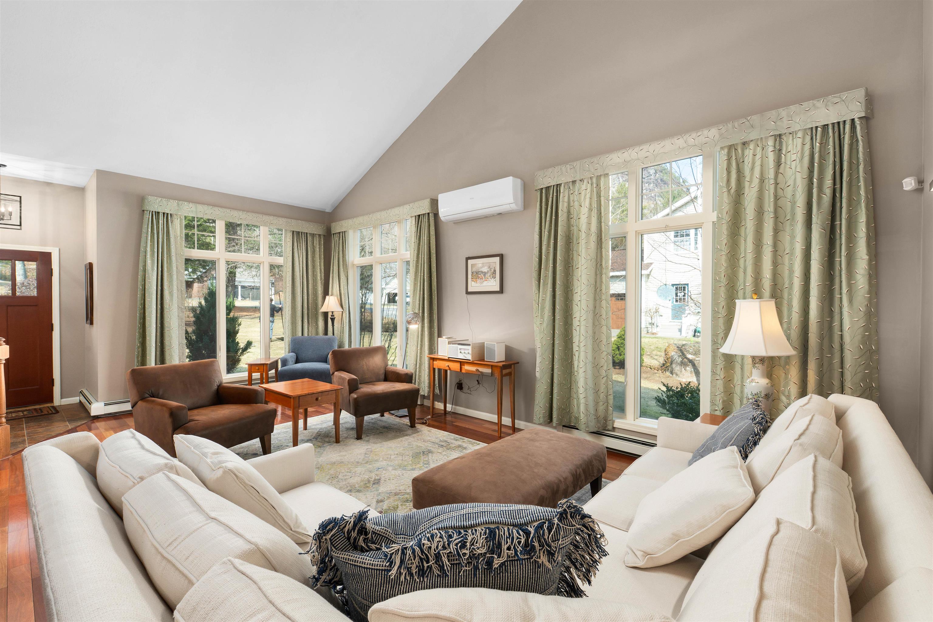 18 Falcon Way, Hales Location, NH 03860