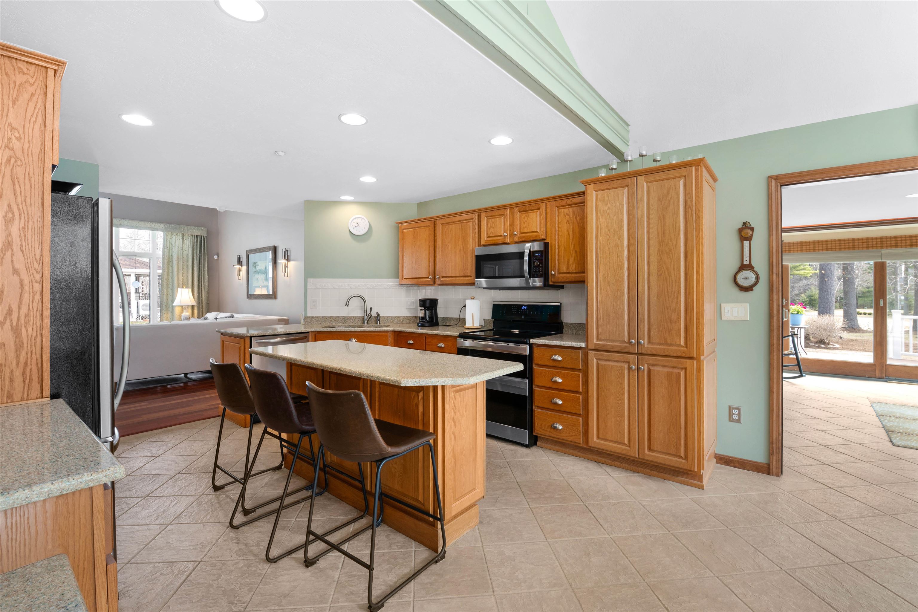 18 Falcon Way, Hales Location, NH 03860