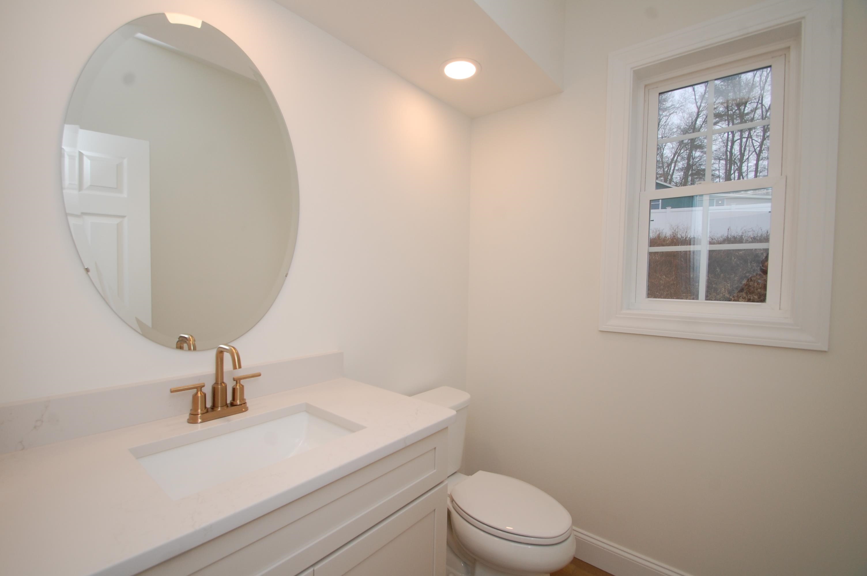 6B Dearborn Cir, Goffstown, NH 03045