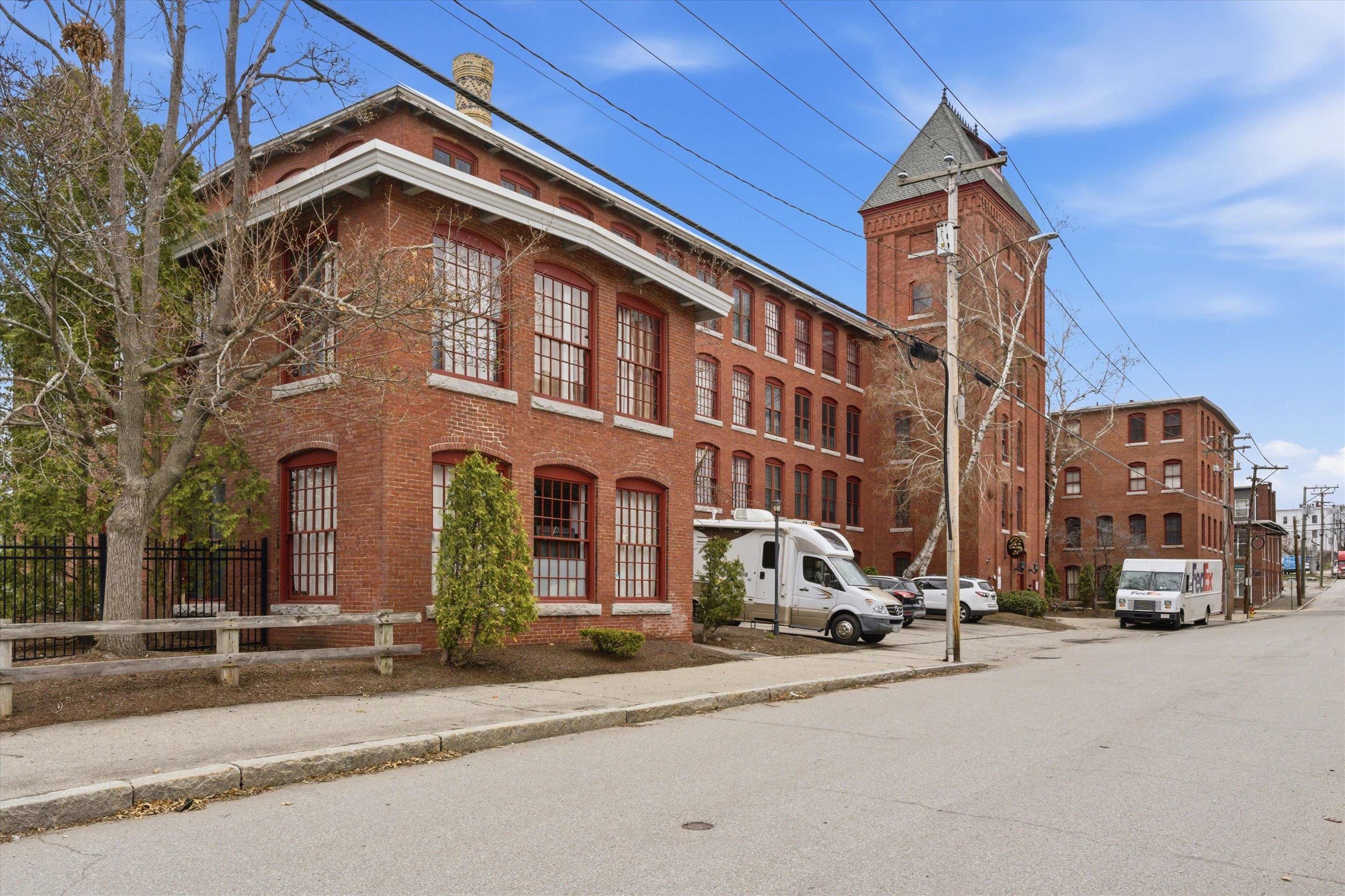 470 Silver St, Manchester, NH 03103