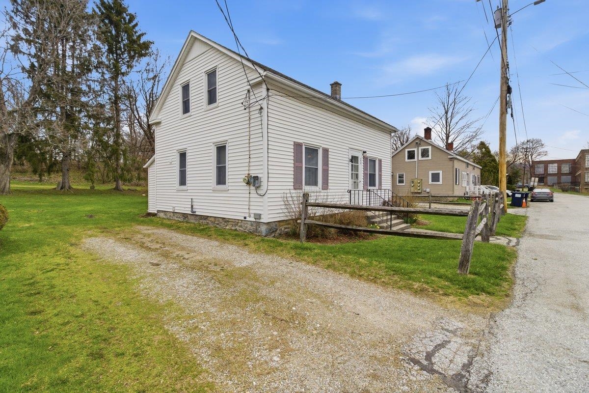 20 Sage St, Bennington, VT 05257