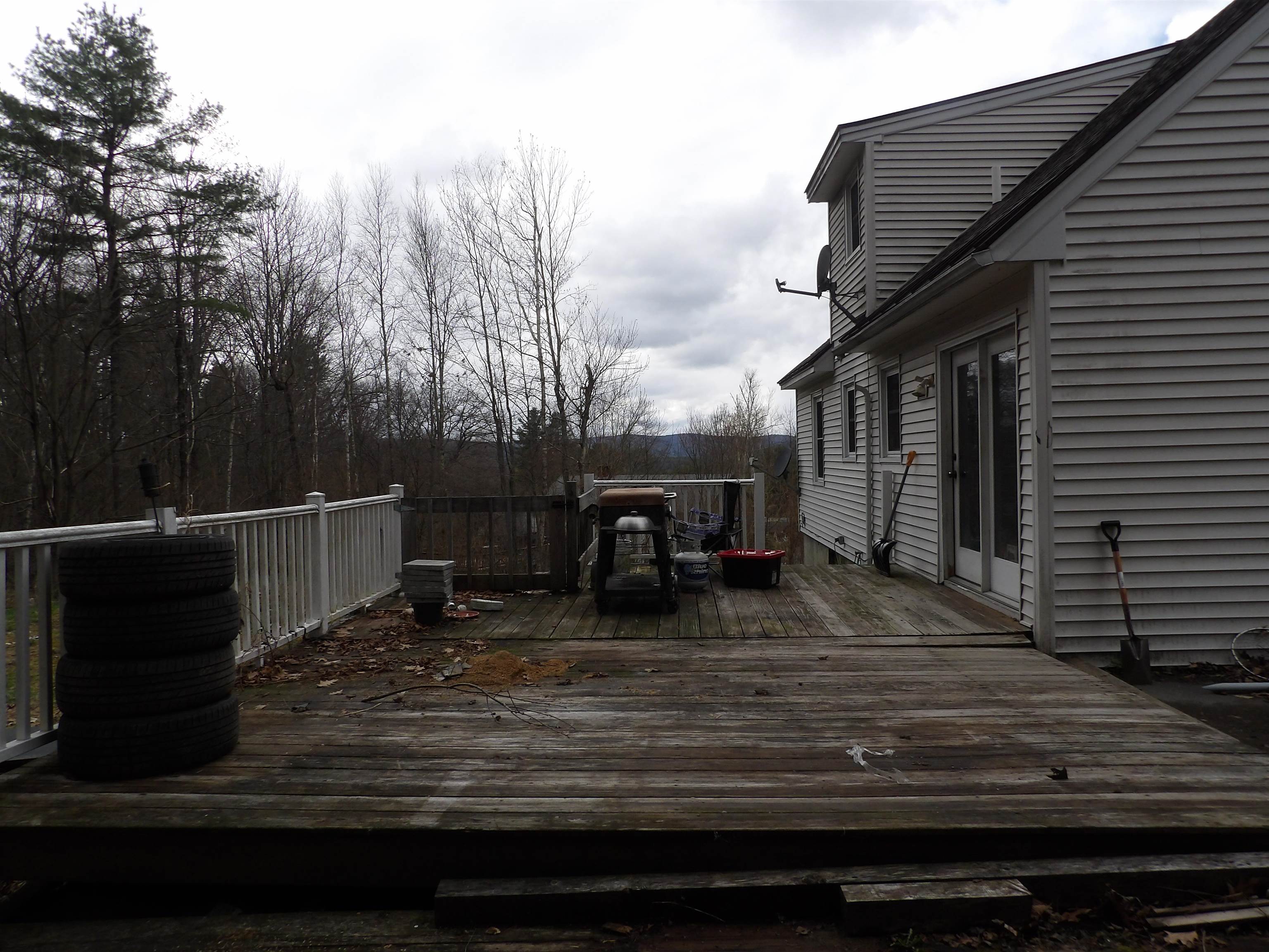Back deck 25074833