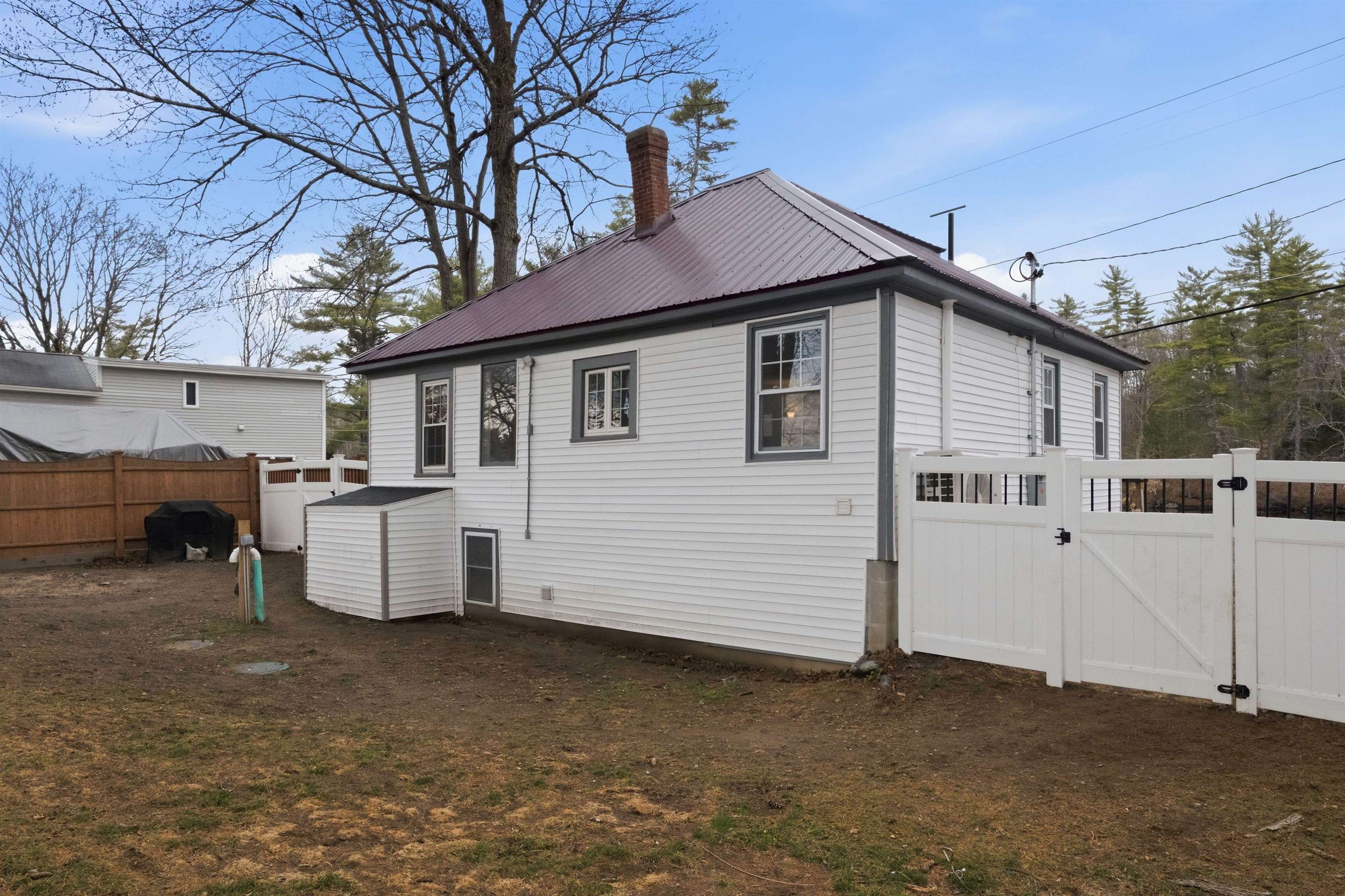 65 River Rd, Concord, NH 03303