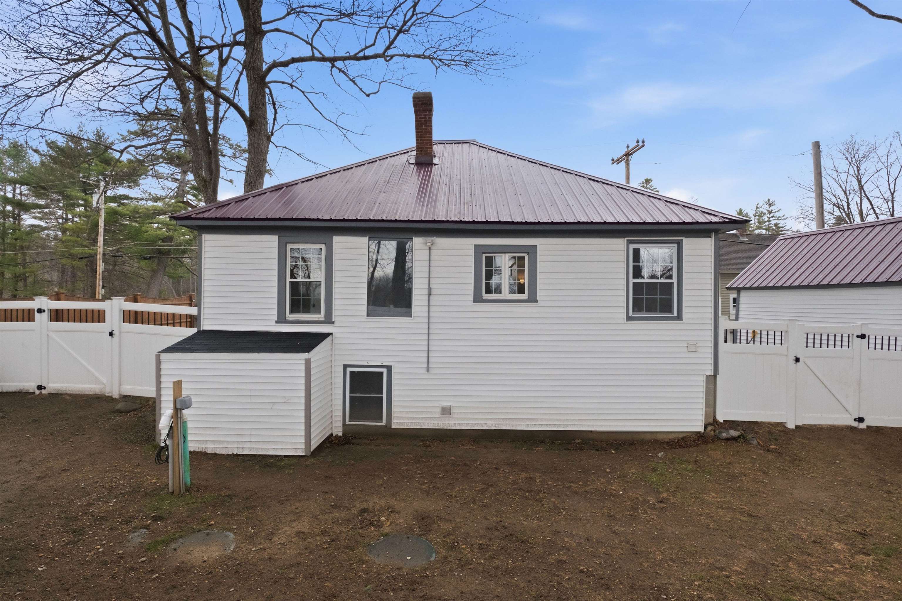 65 River Rd, Concord, NH 03303