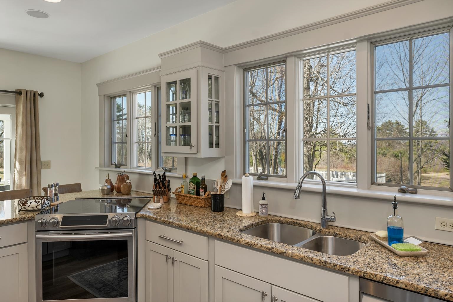 375 S Main St, Wolfeboro, NH 03894