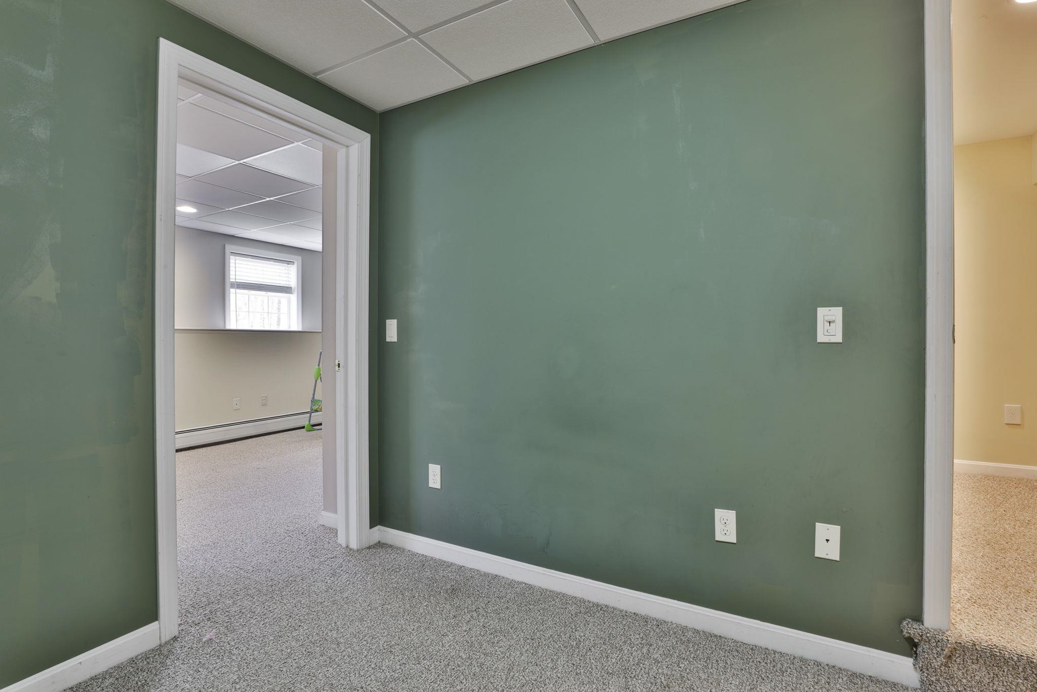 229 Bee Hole Rd, Loudon, NH 03307