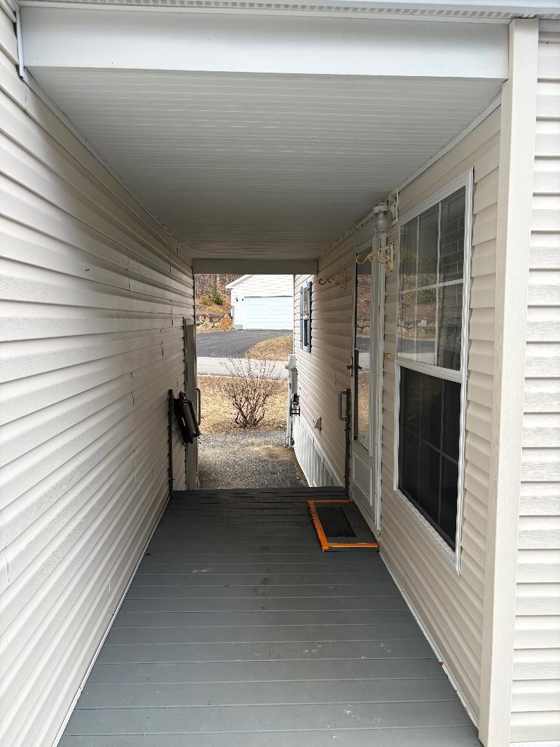 500 Darby Dr, Belmont, NH 03220