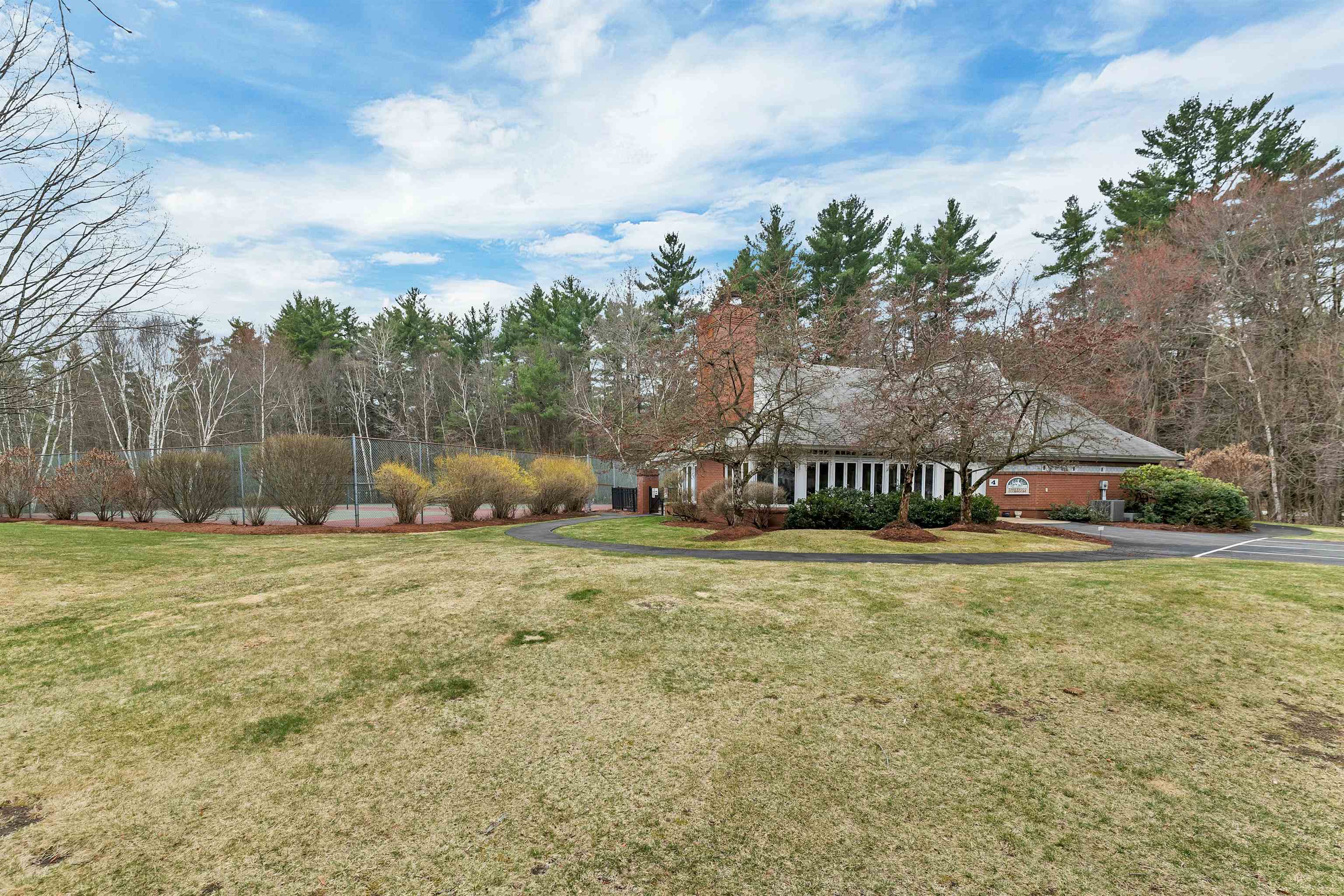 Clubhouse for events and tennis courts for pleasure