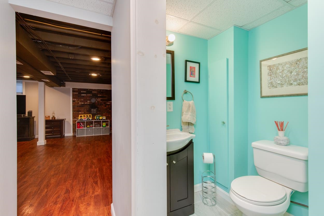 No running upstairs for bathroom 25011006