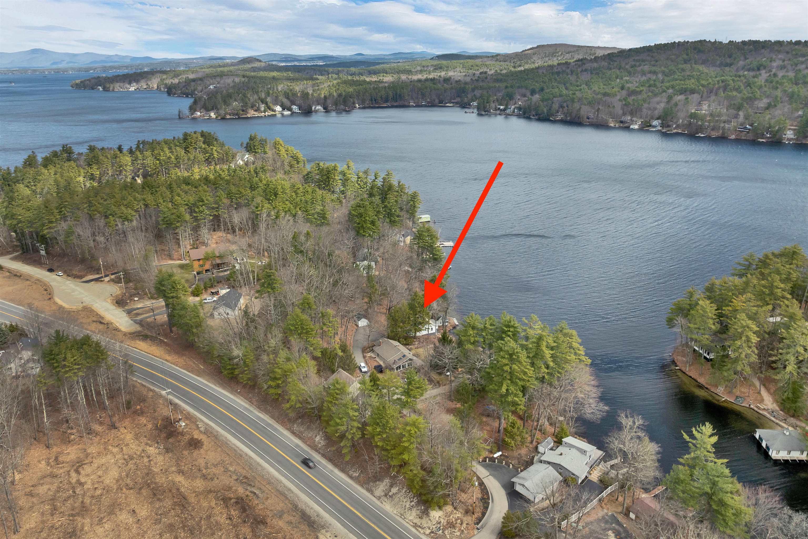20 Boat Cove Rd, Alton, NH 03810
