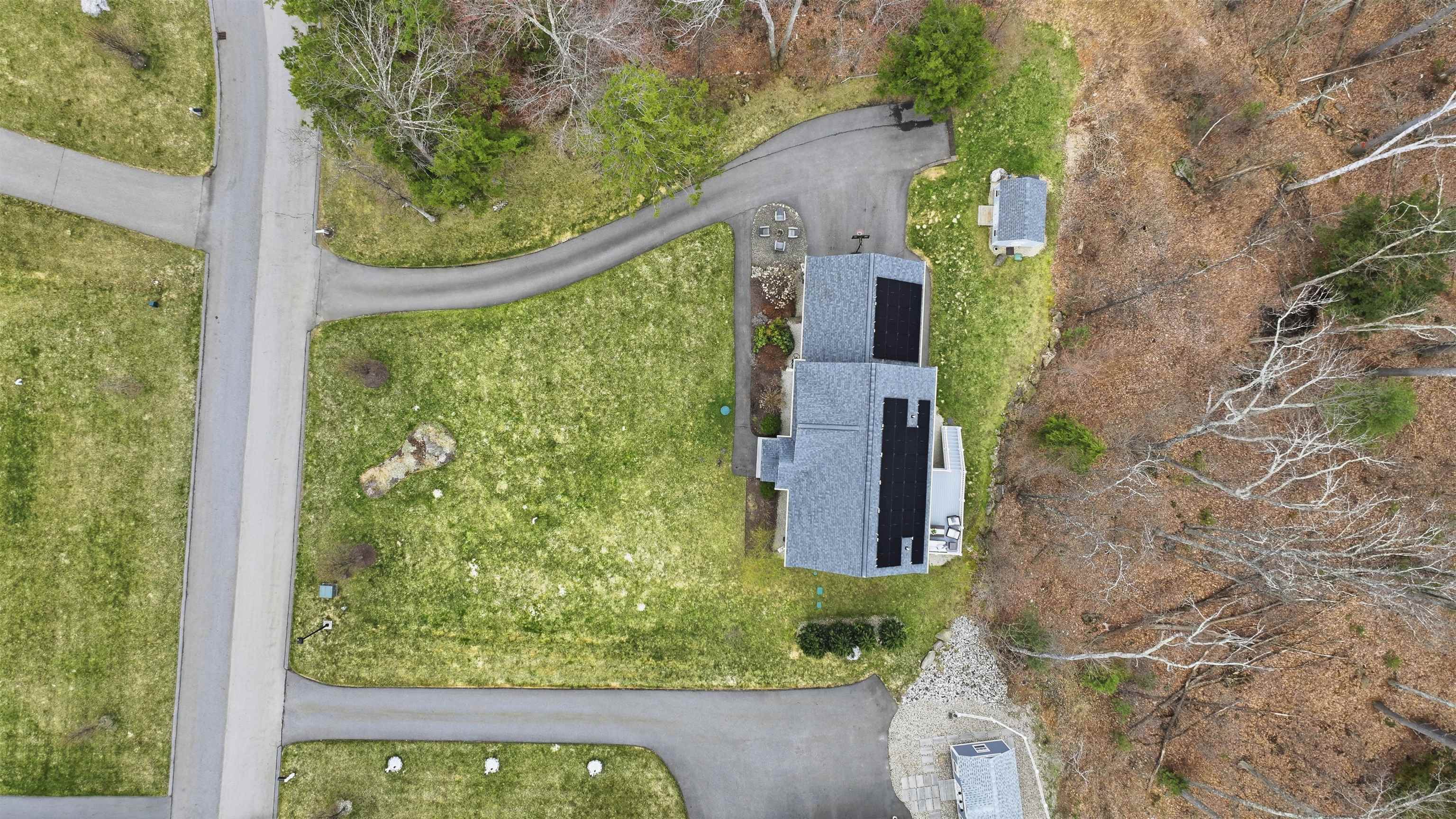 3 Hummingbird Ln, Salem, NH 03079