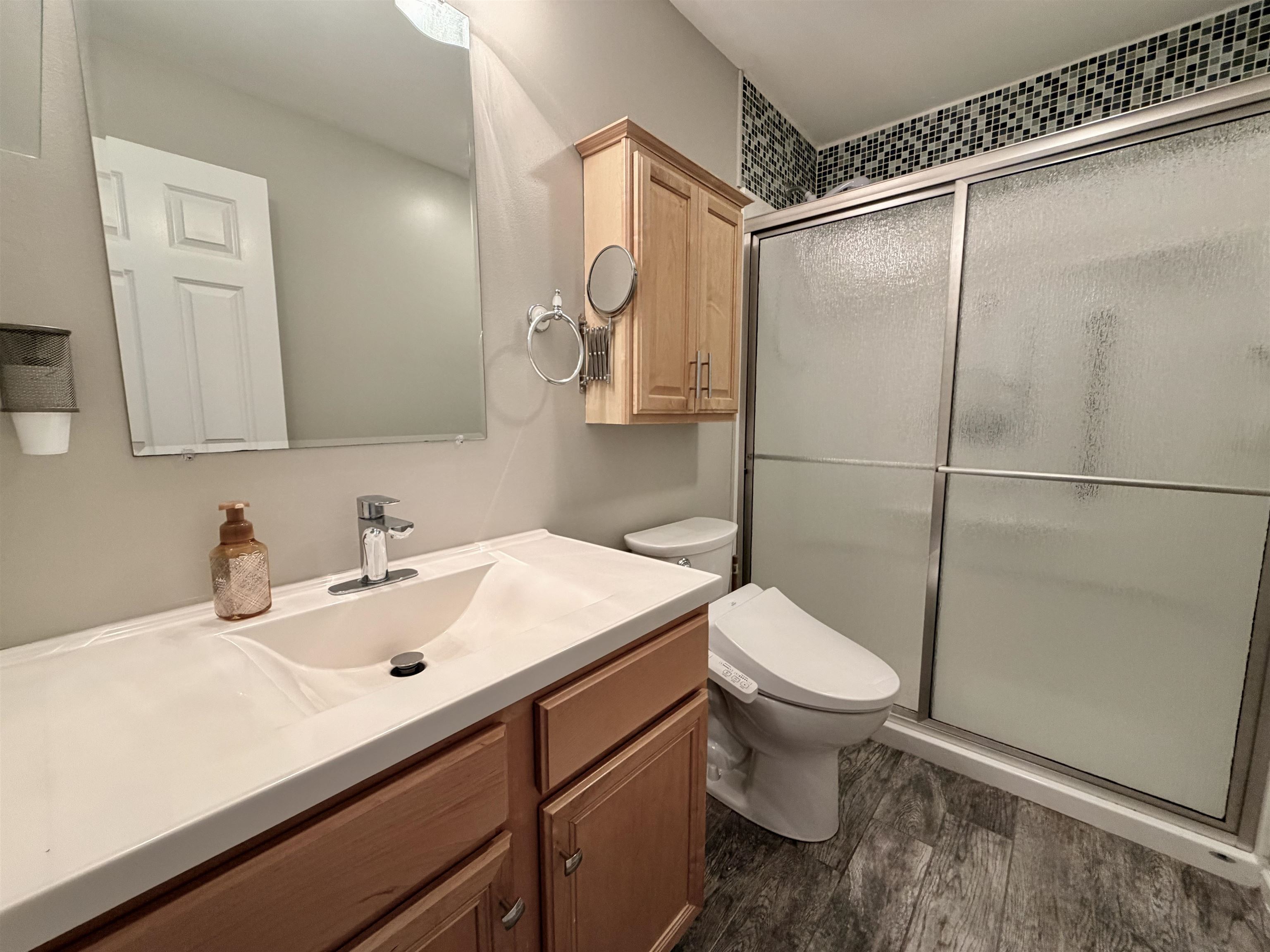 4 Prince Ln, Raymond, NH 03077