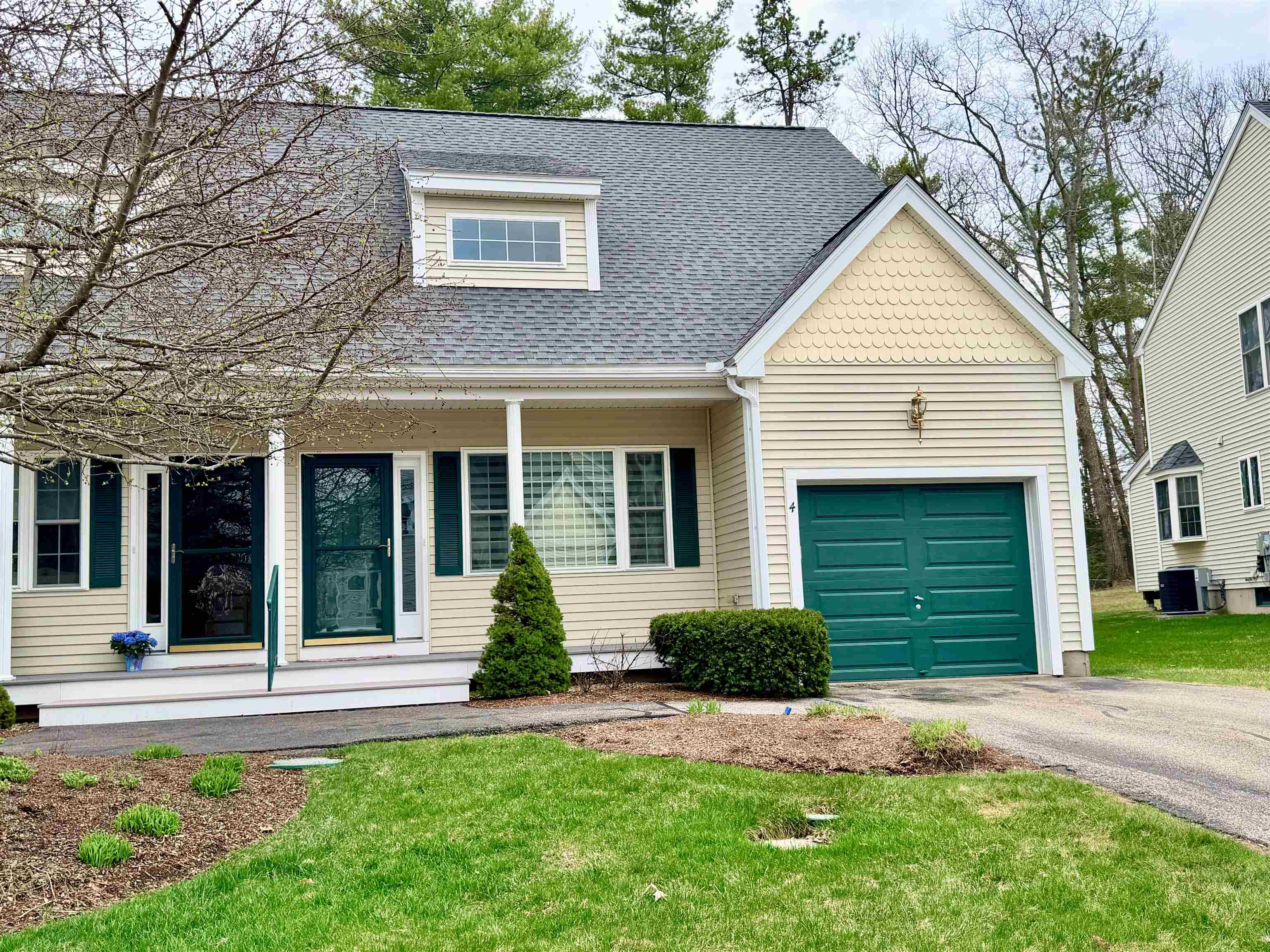 4 Prince Ln, Raymond, NH 03077