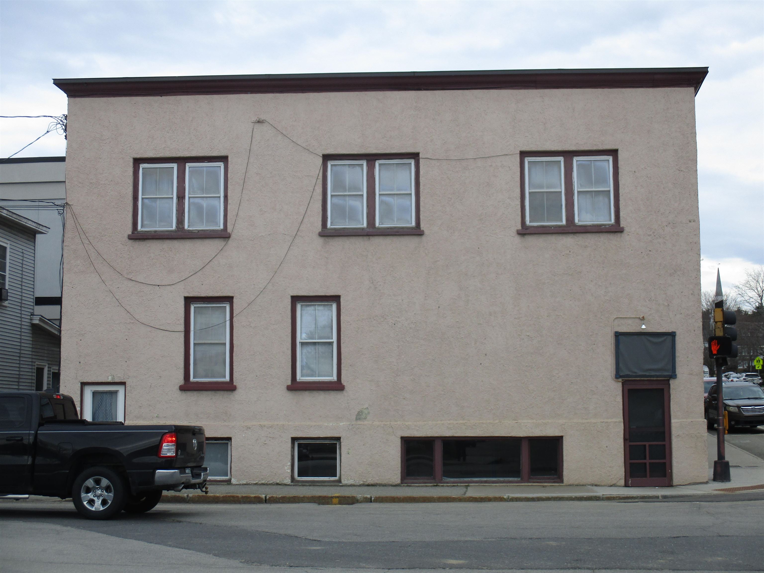 Side of building, note the doors on each end