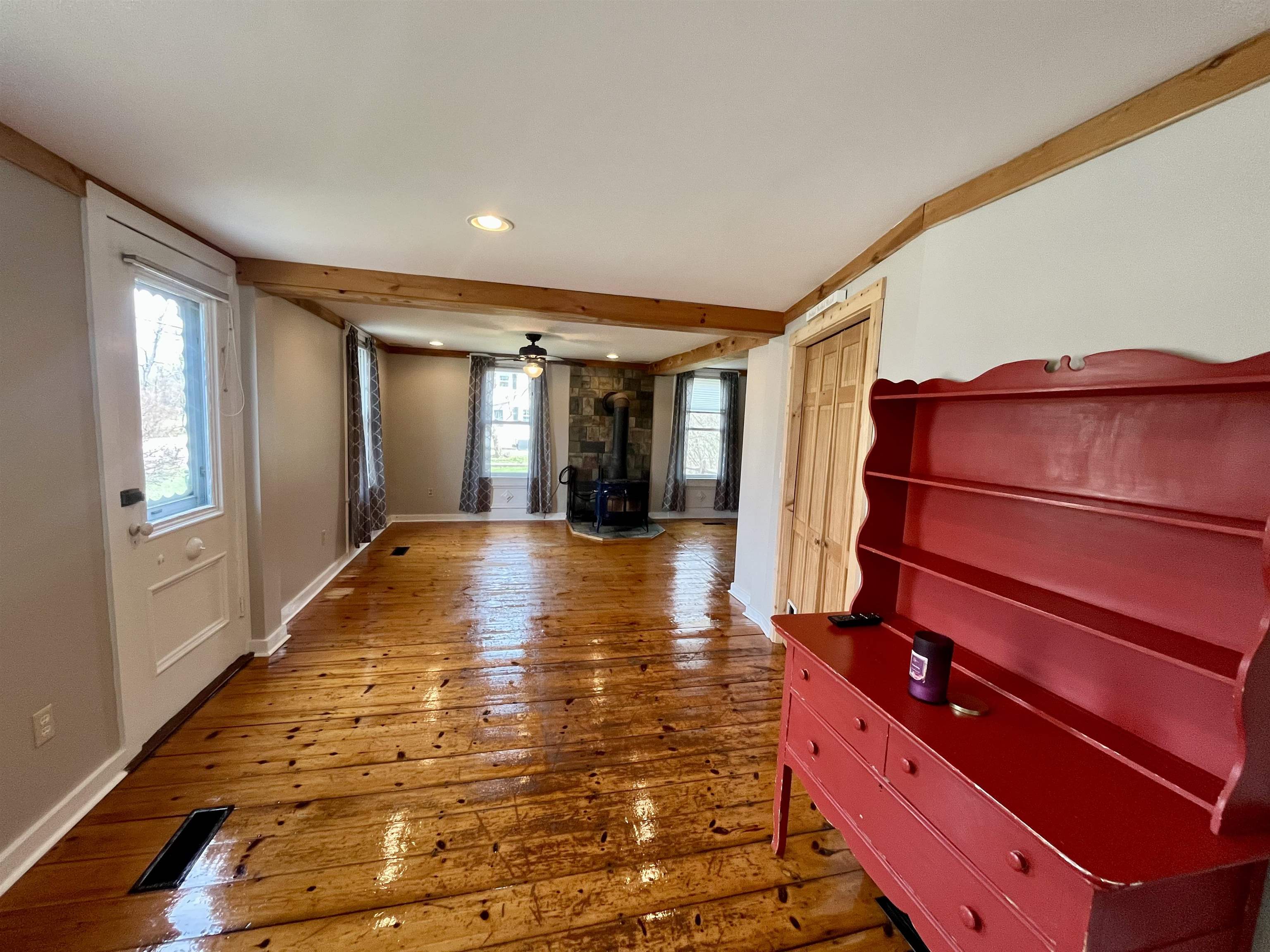 Looking into livingroom area