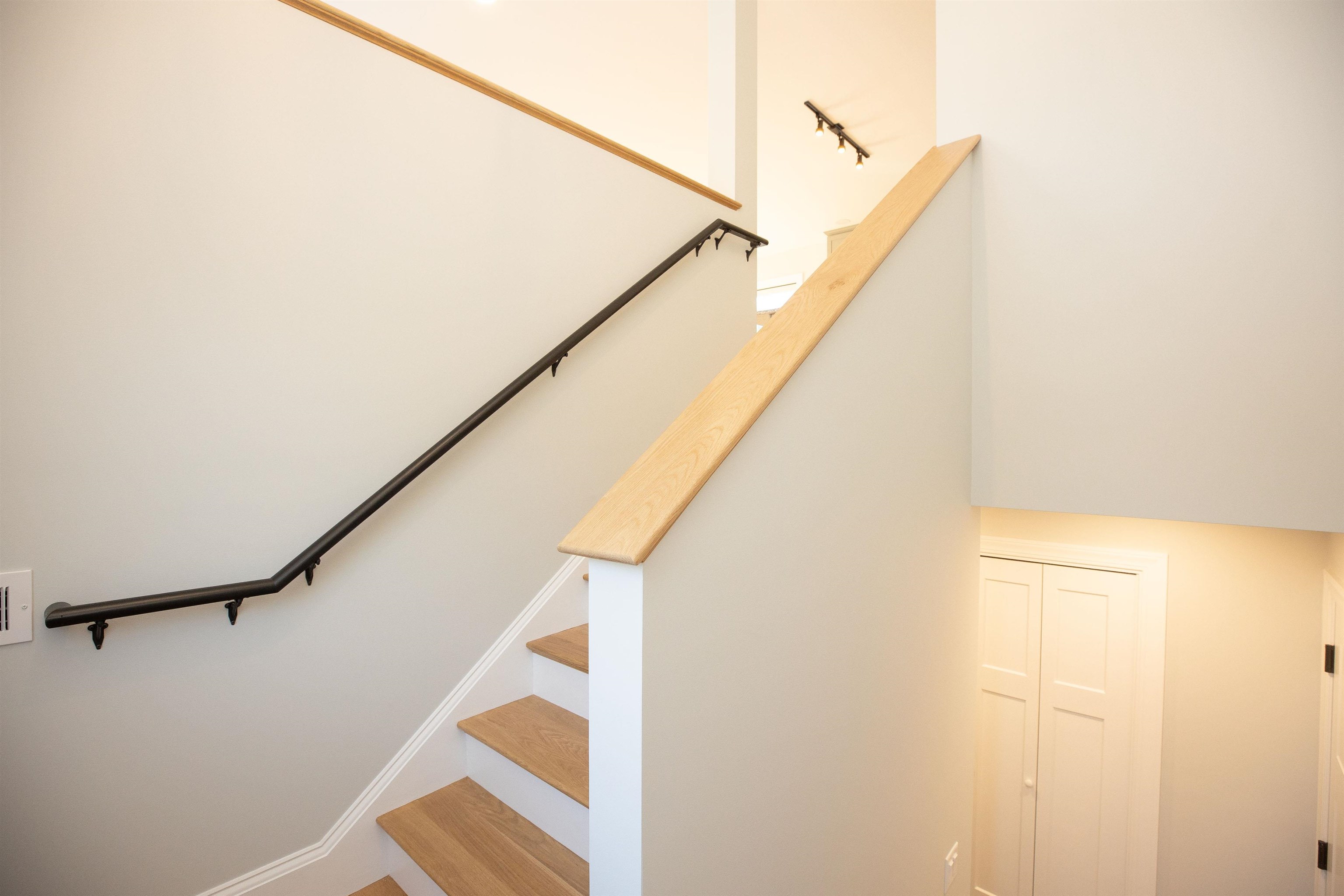 448 Old Bennington Rd, Greenfield, NH 03047