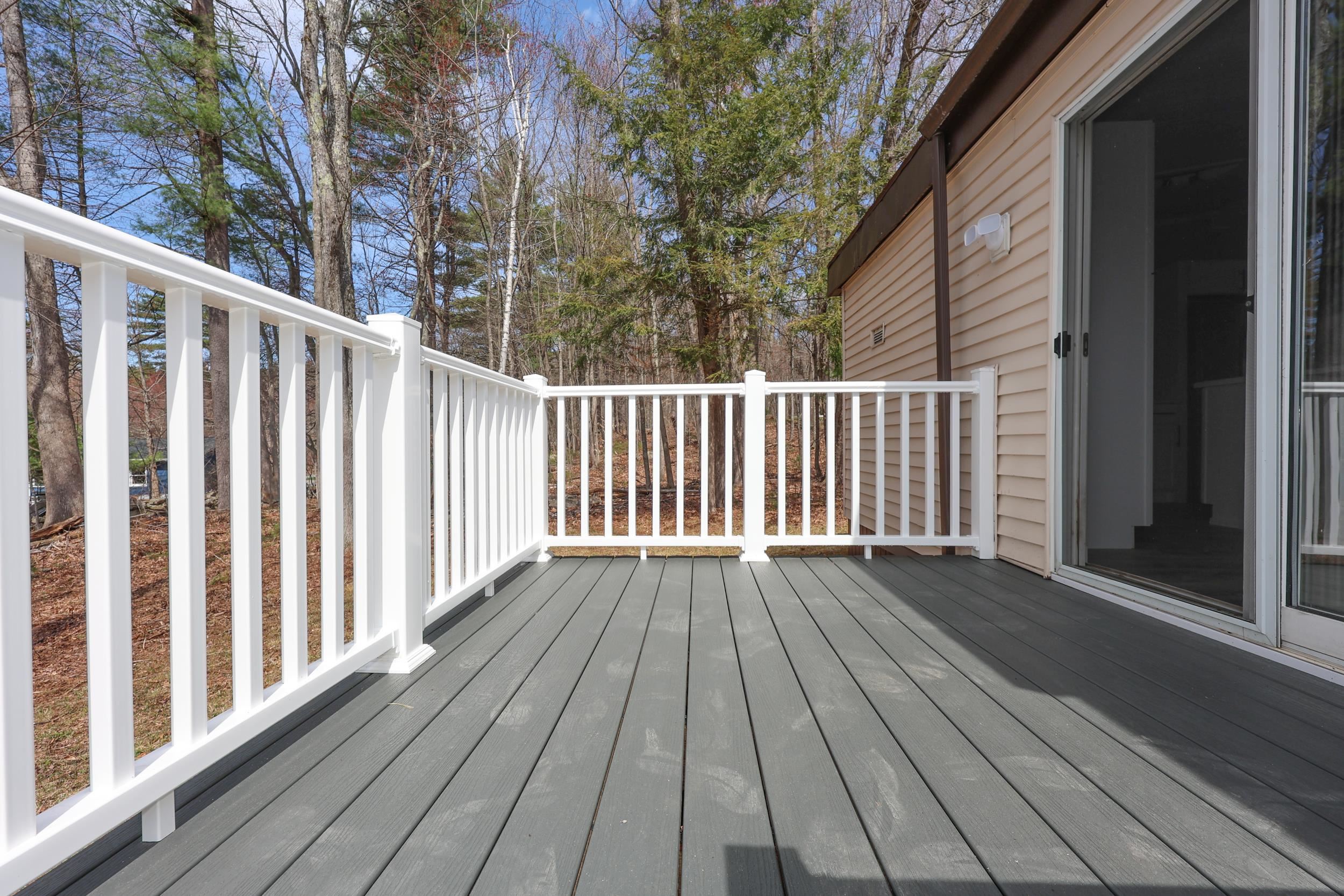 24 Donald Dr, Goffstown, NH 03045