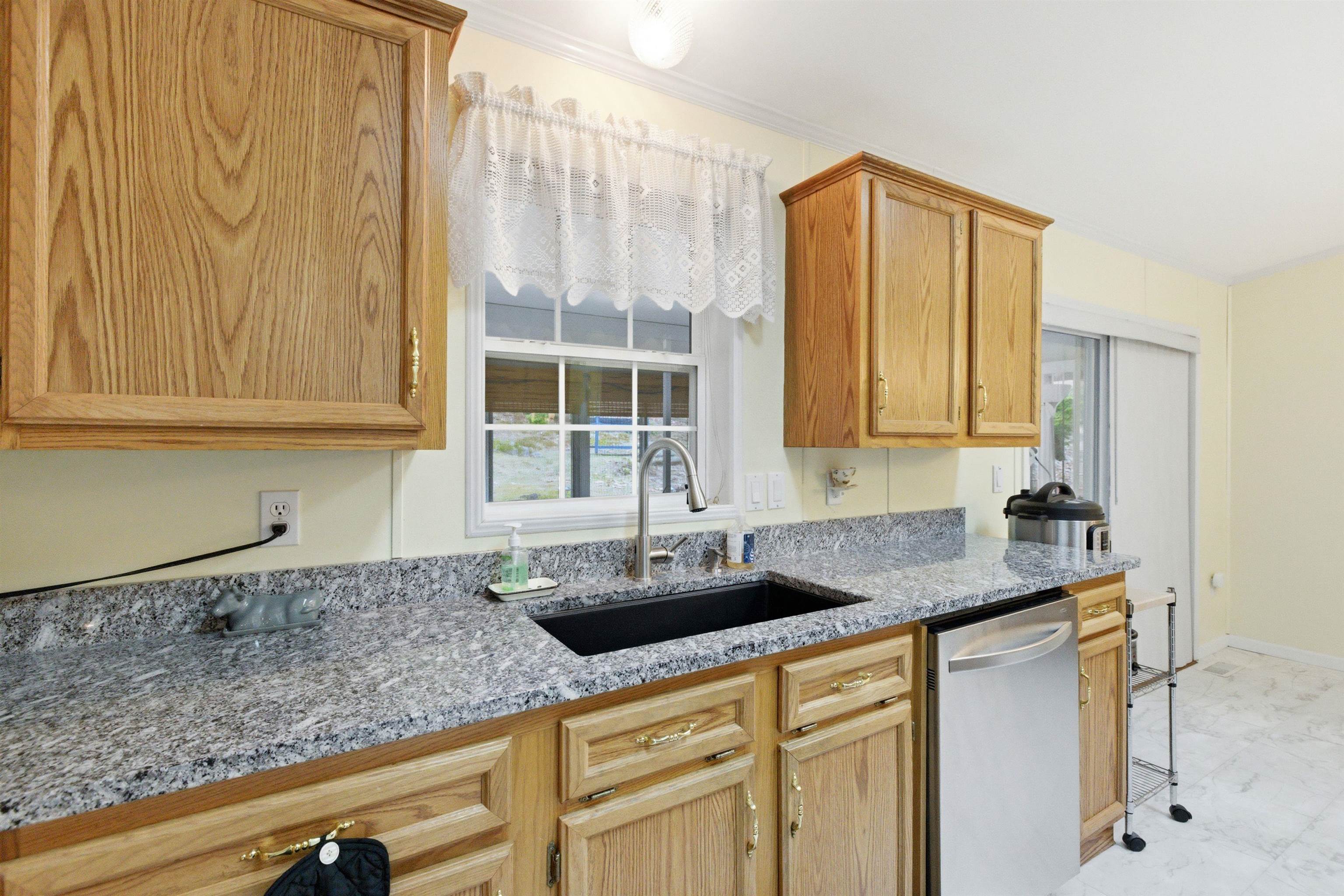 407 Darby Dr, Belmont, NH 03220