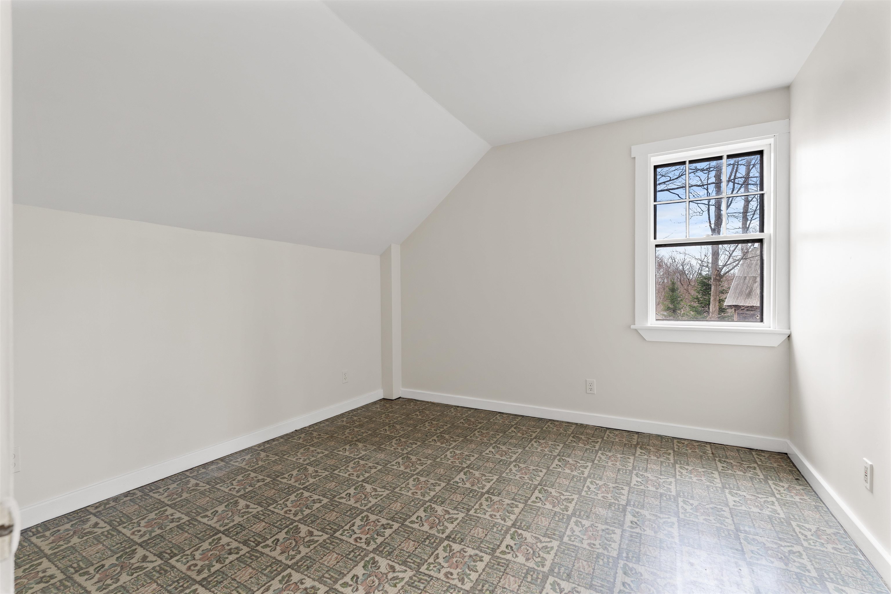 9 Railroad Ave, Newfields, NH 03856