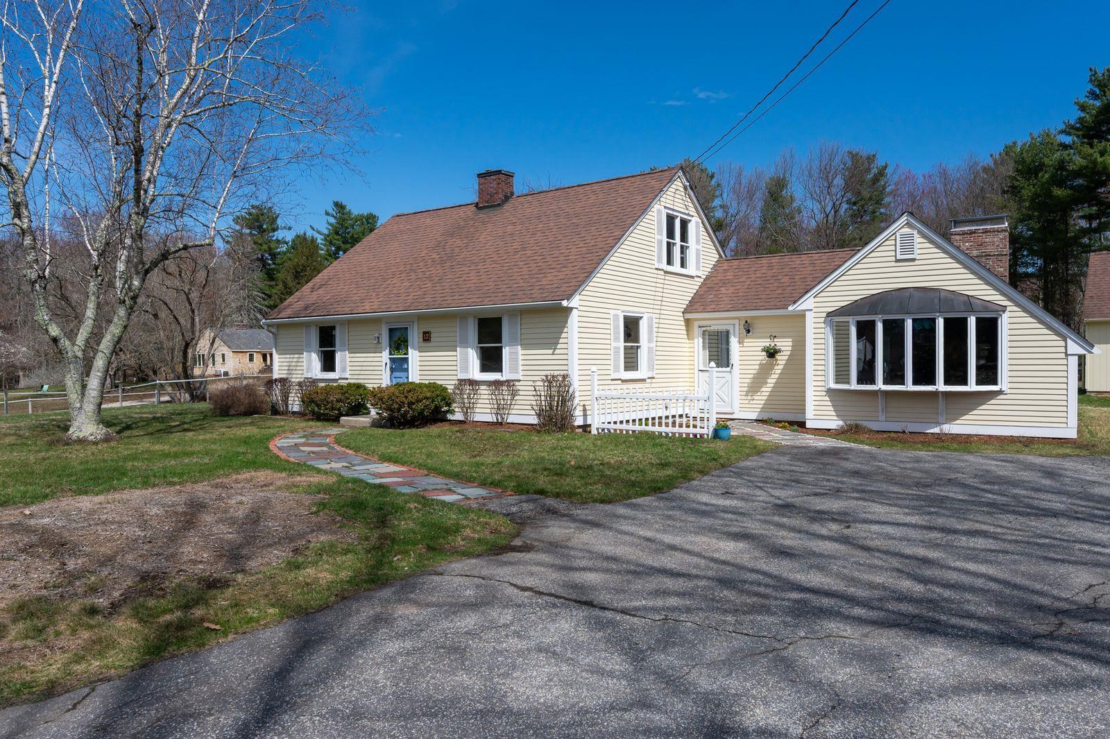 12 Miltimore Rd, Derry, NH 03038