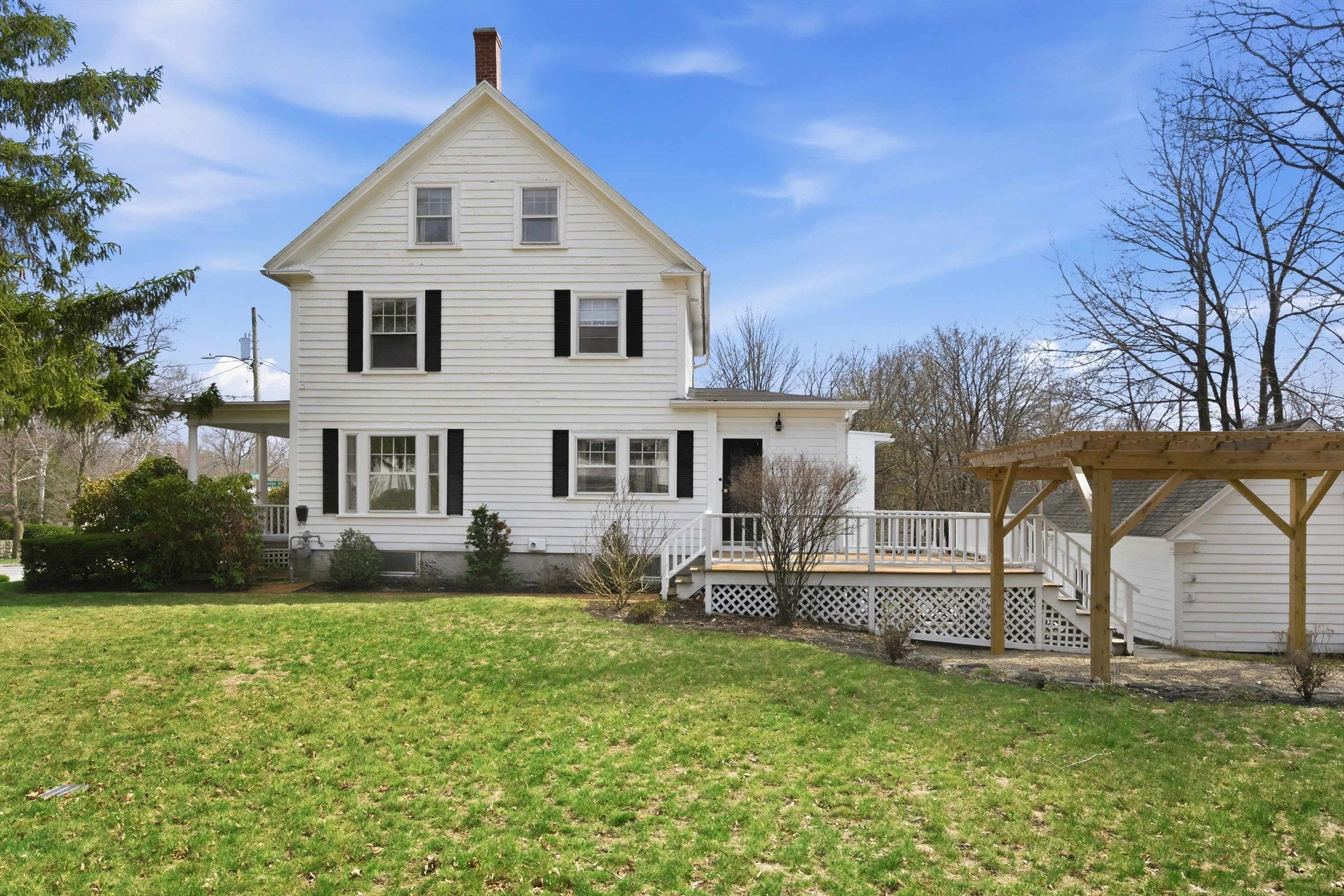 198 Linden St, Manchester, NH 03104