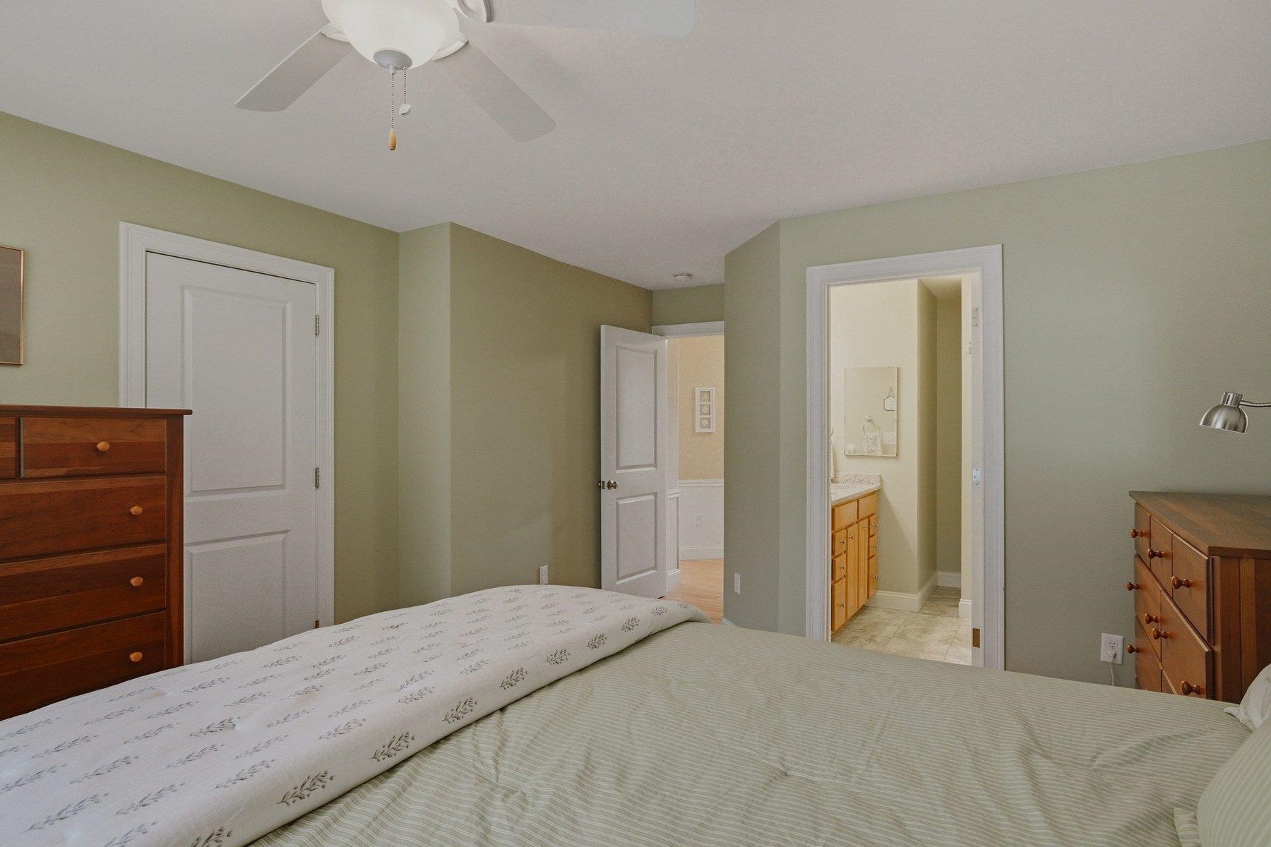 38 Willowbrook Ave, Greenland, NH 03840