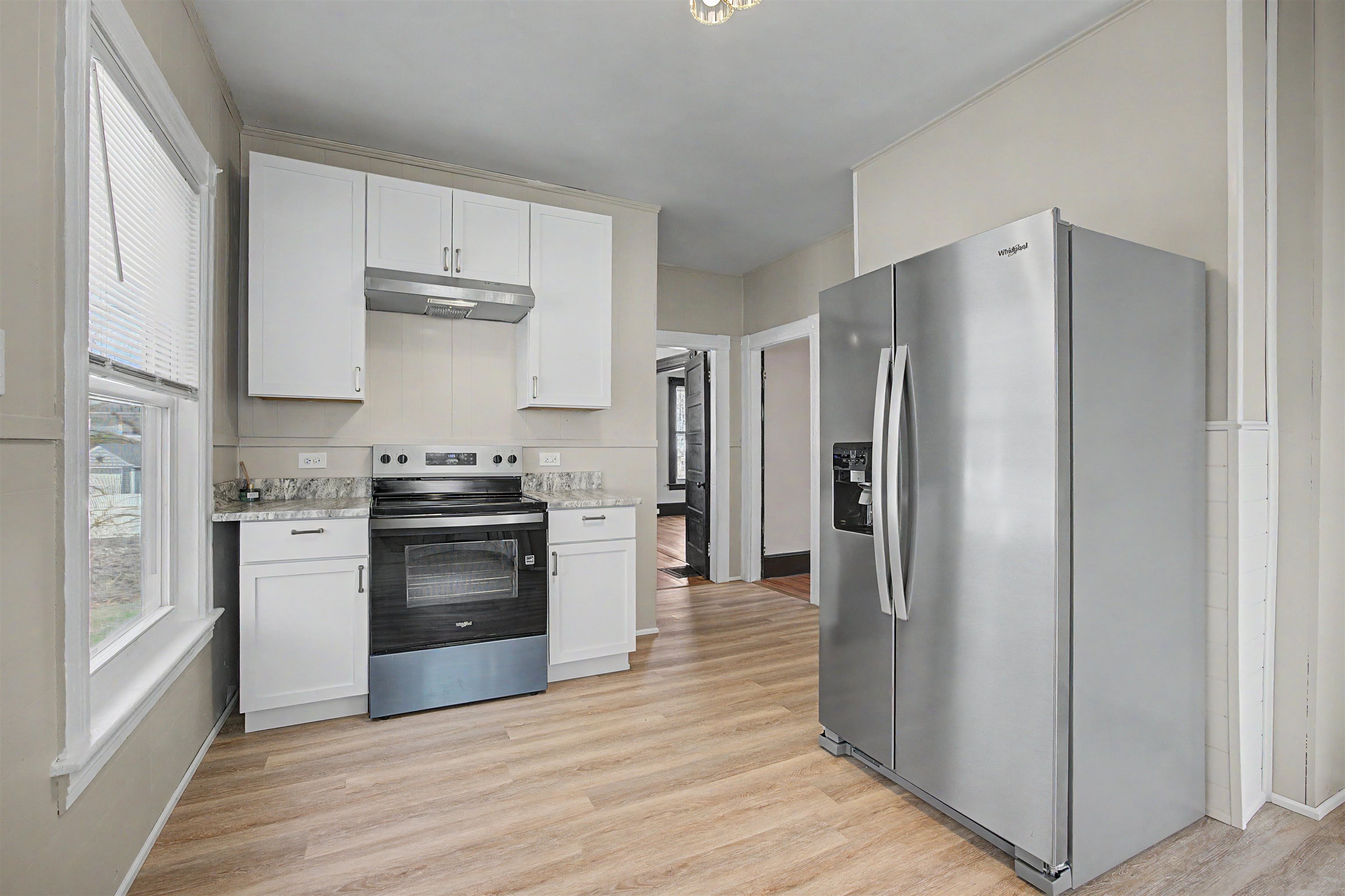 118 W Hillcrest Ave, Manchester, NH 03103