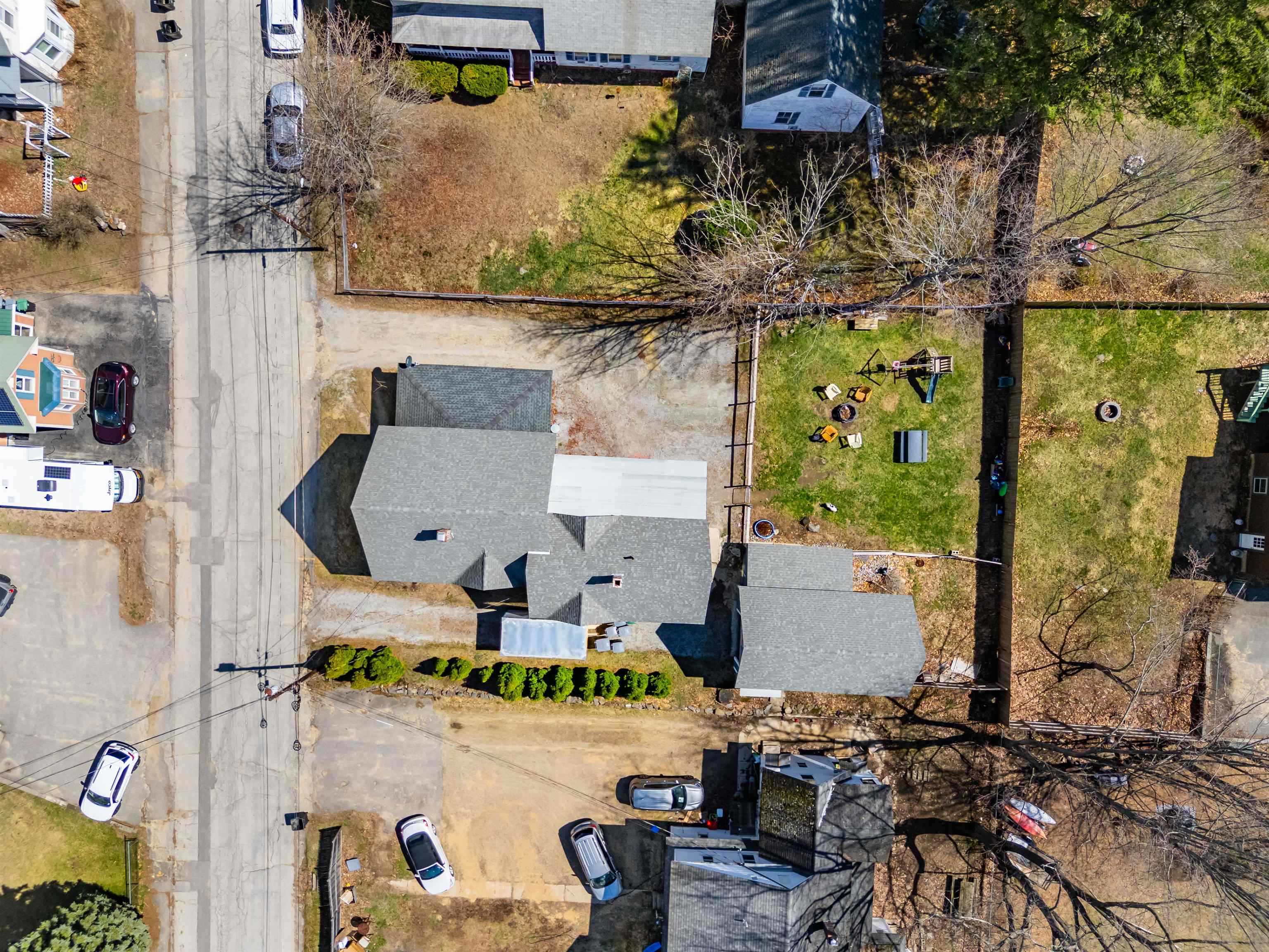 11 Pine St, Franklin, NH 03235