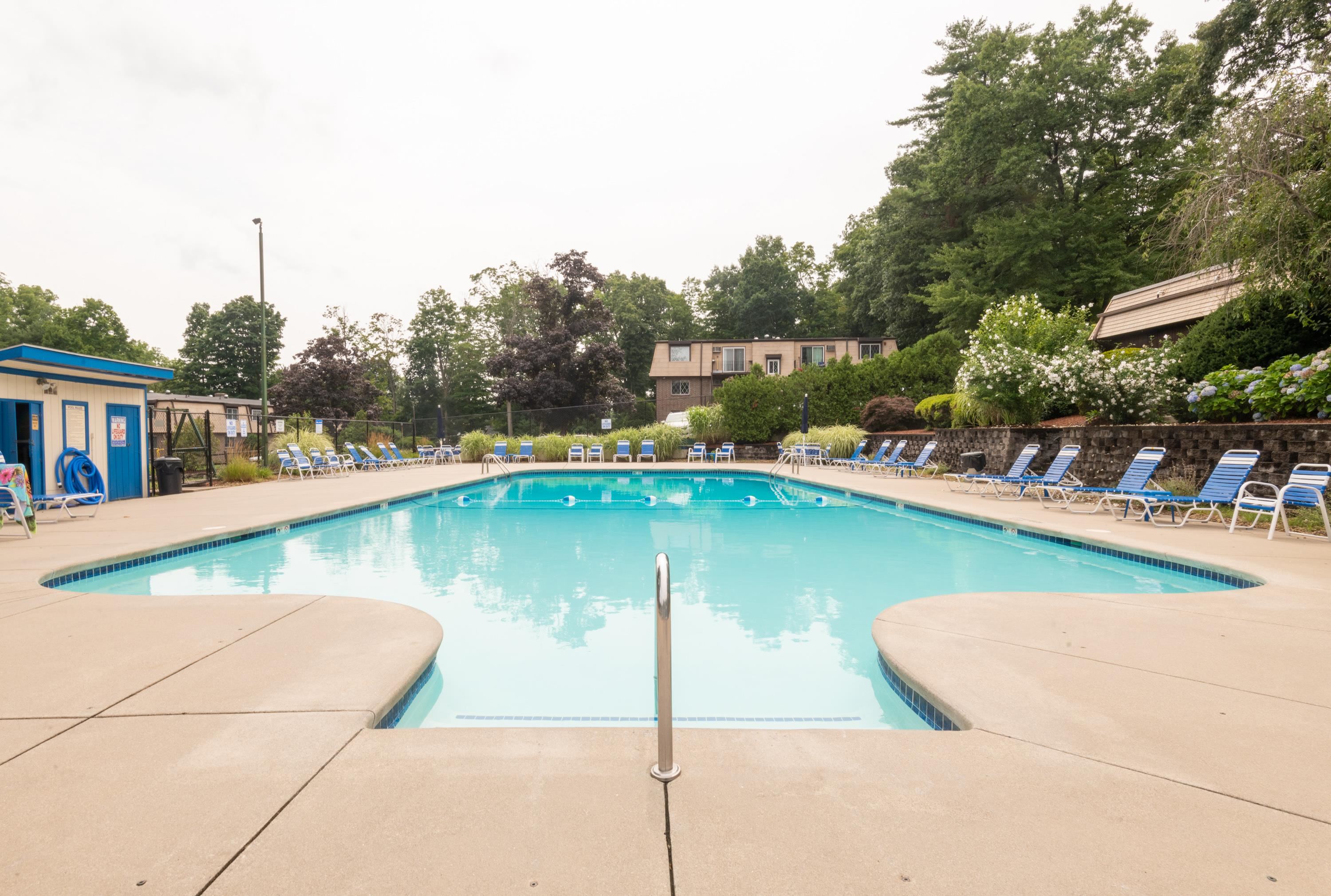 5 Silvestri Cir #14, Derry, NH 03038