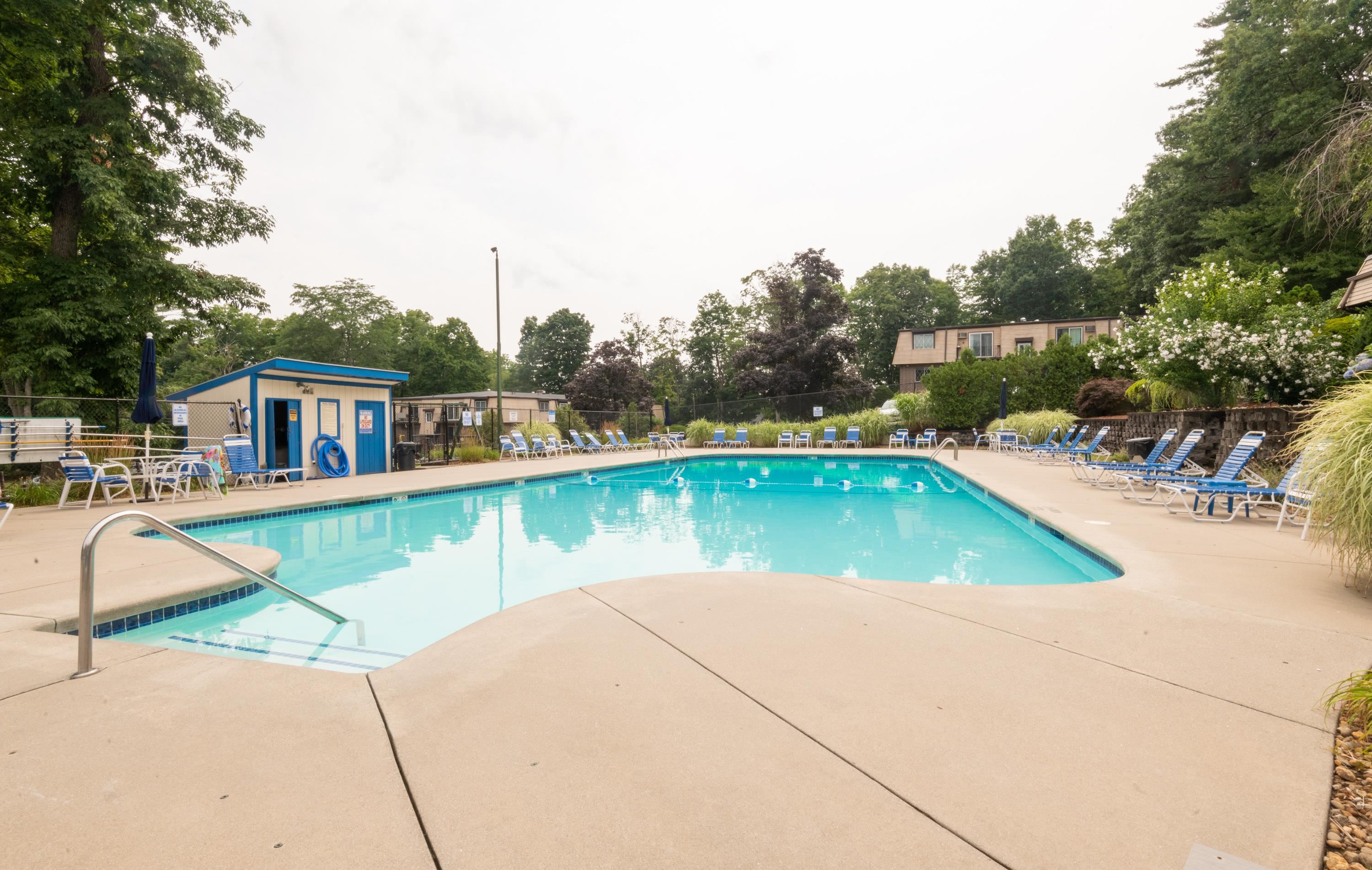 5 Silvestri Cir #14, Derry, NH 03038