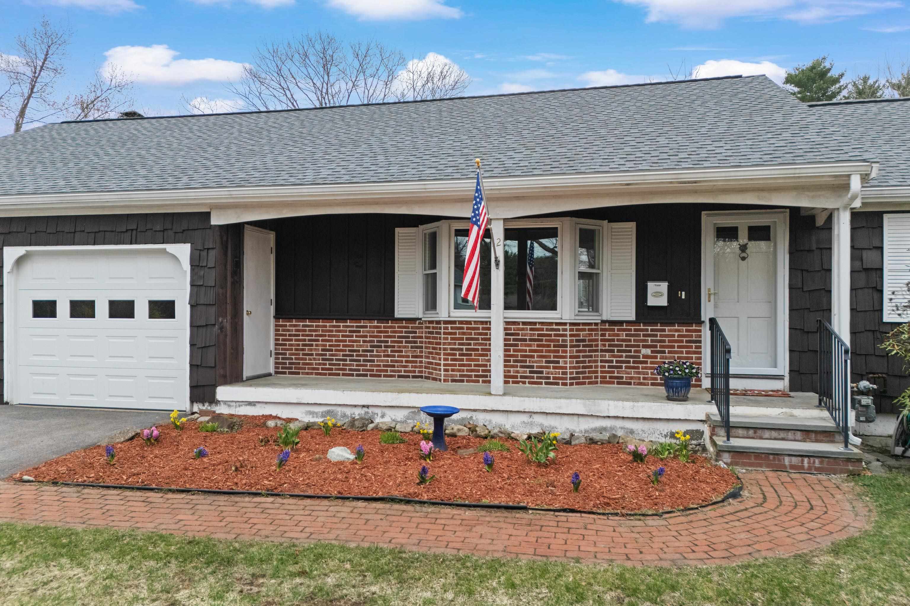 12 Colonial Cir, Hampton, NH 03842-3317