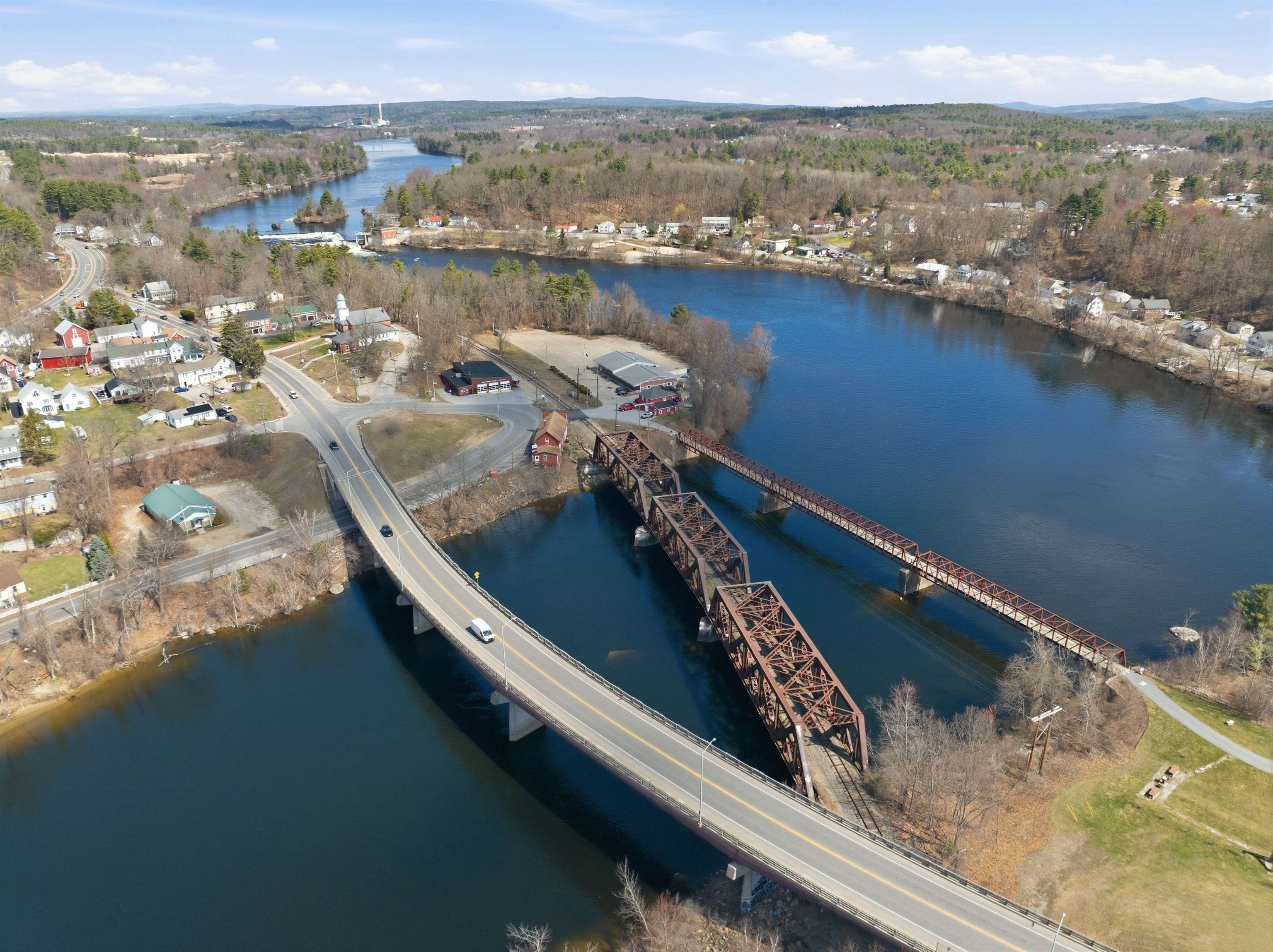 11 Thompson Ave, Hooksett, NH 03106