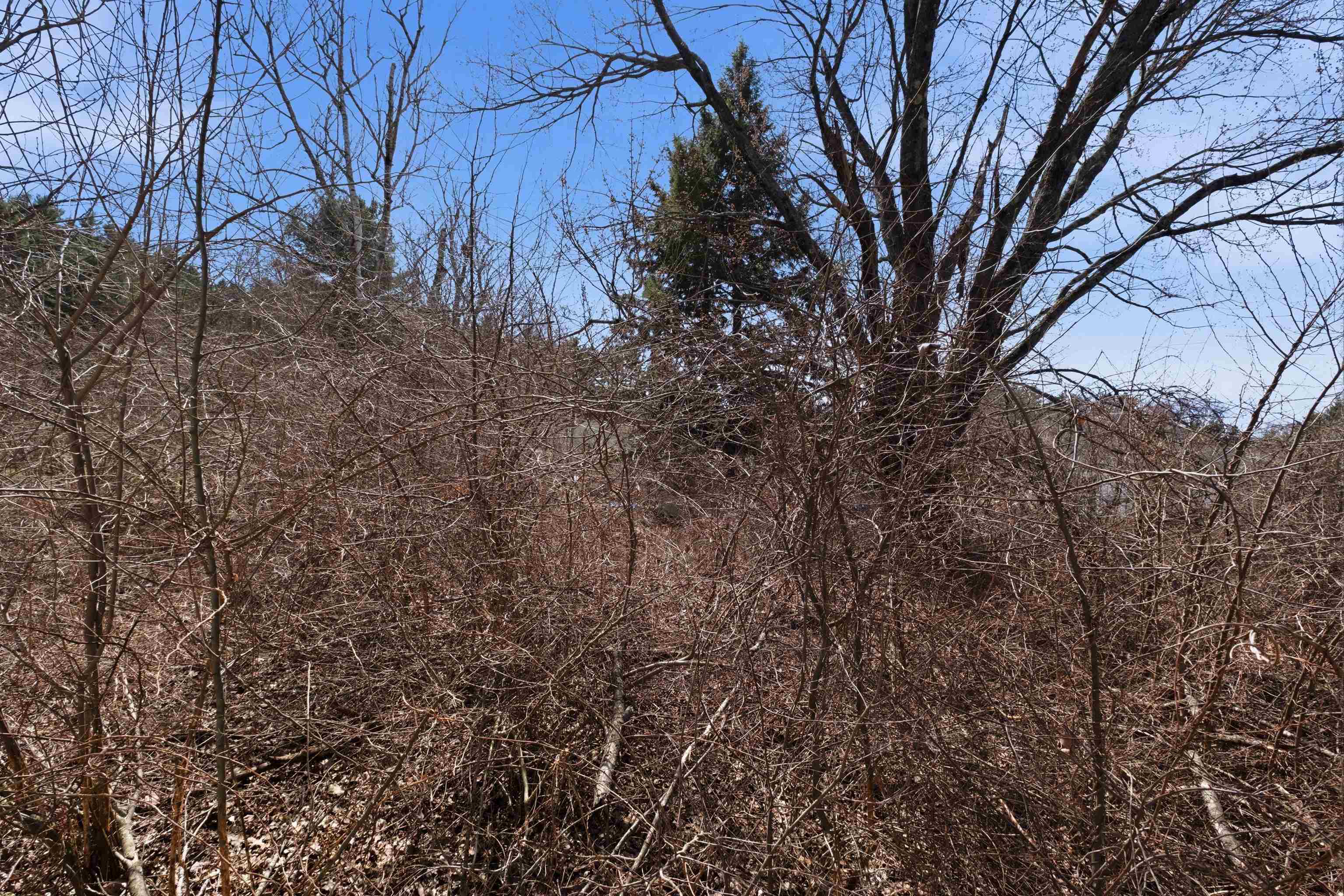 11 Thompson Ave, Hooksett, NH 03106