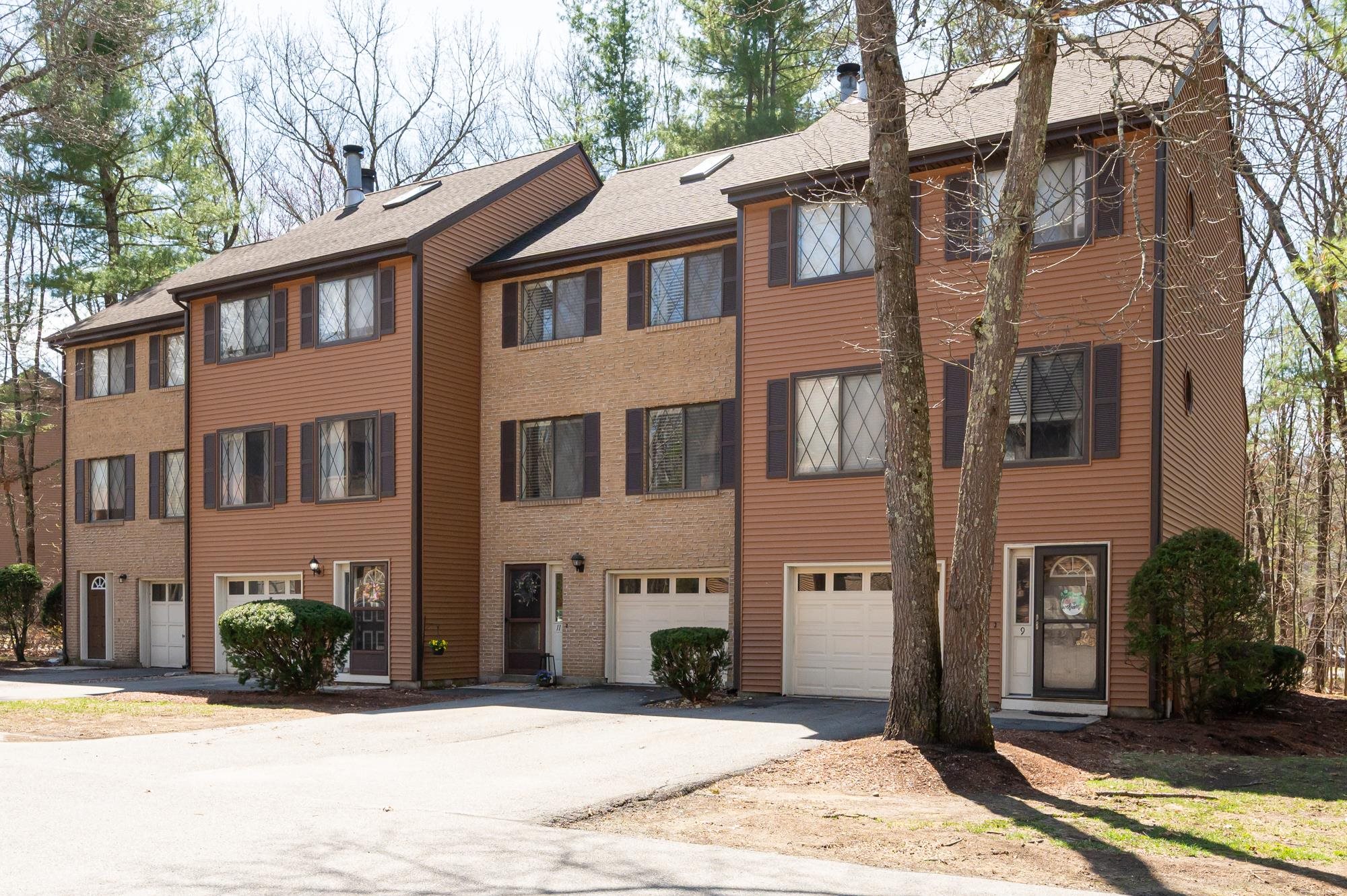 11 Winrow Dr, Merrimack, NH 03054