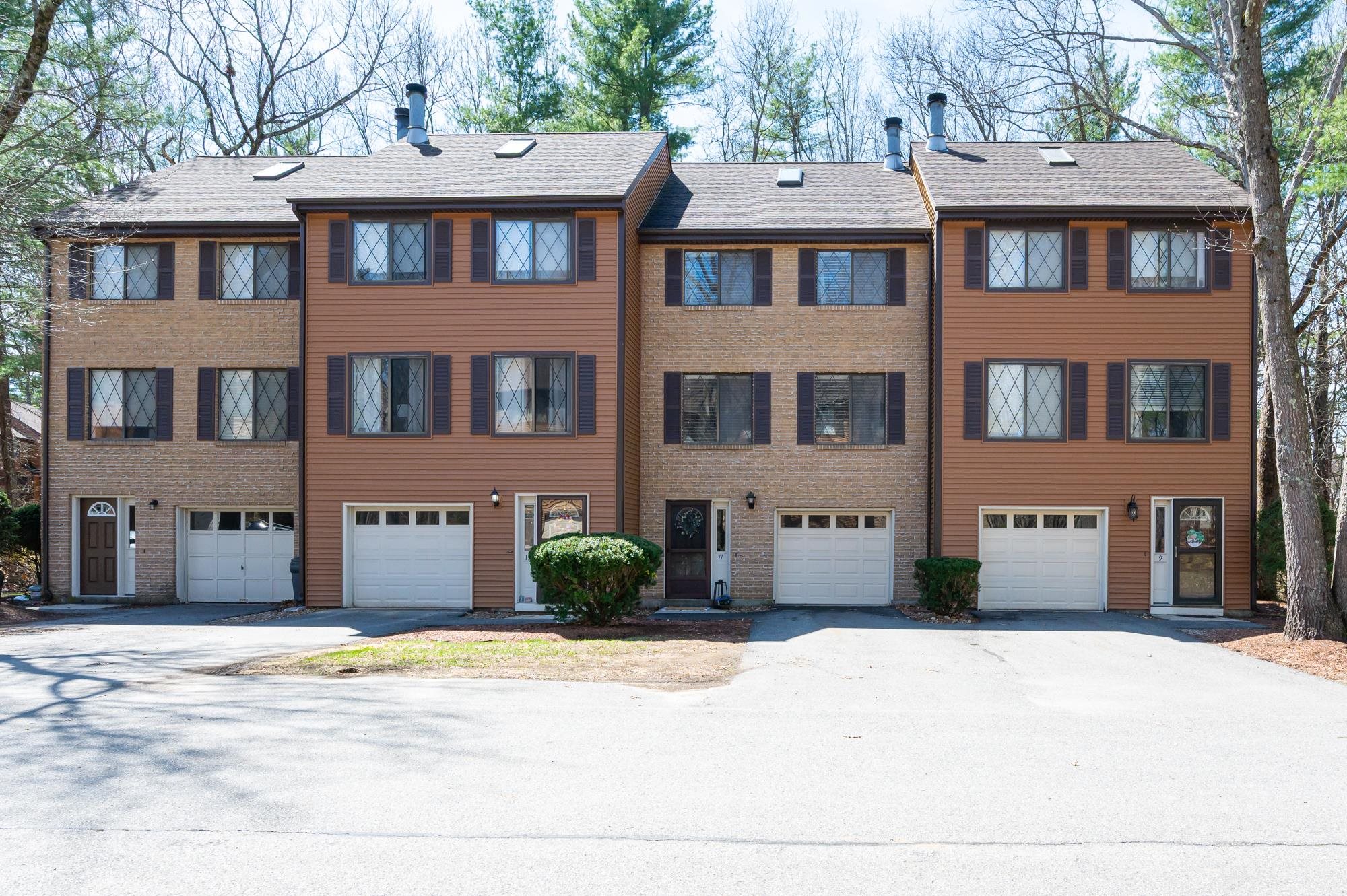 11 Winrow Dr, Merrimack, NH 03054