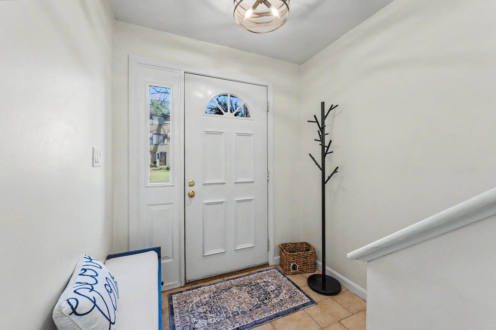 11 Winrow Dr, Merrimack, NH 03054