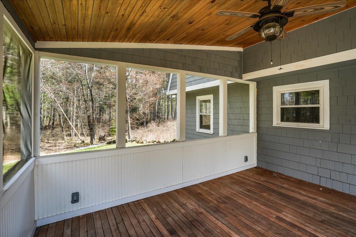 20 French Ct, Merrimack, NH 03054