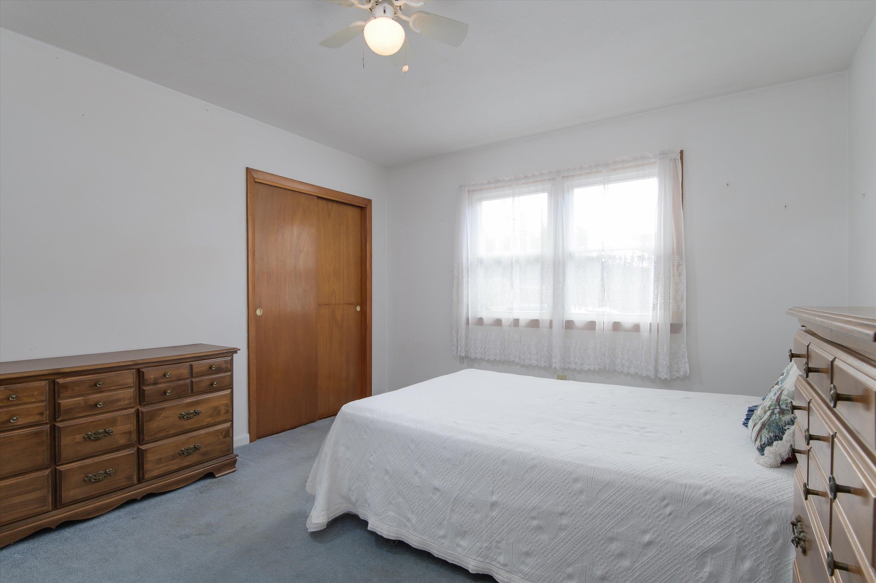 Primary Bedroom 25046370