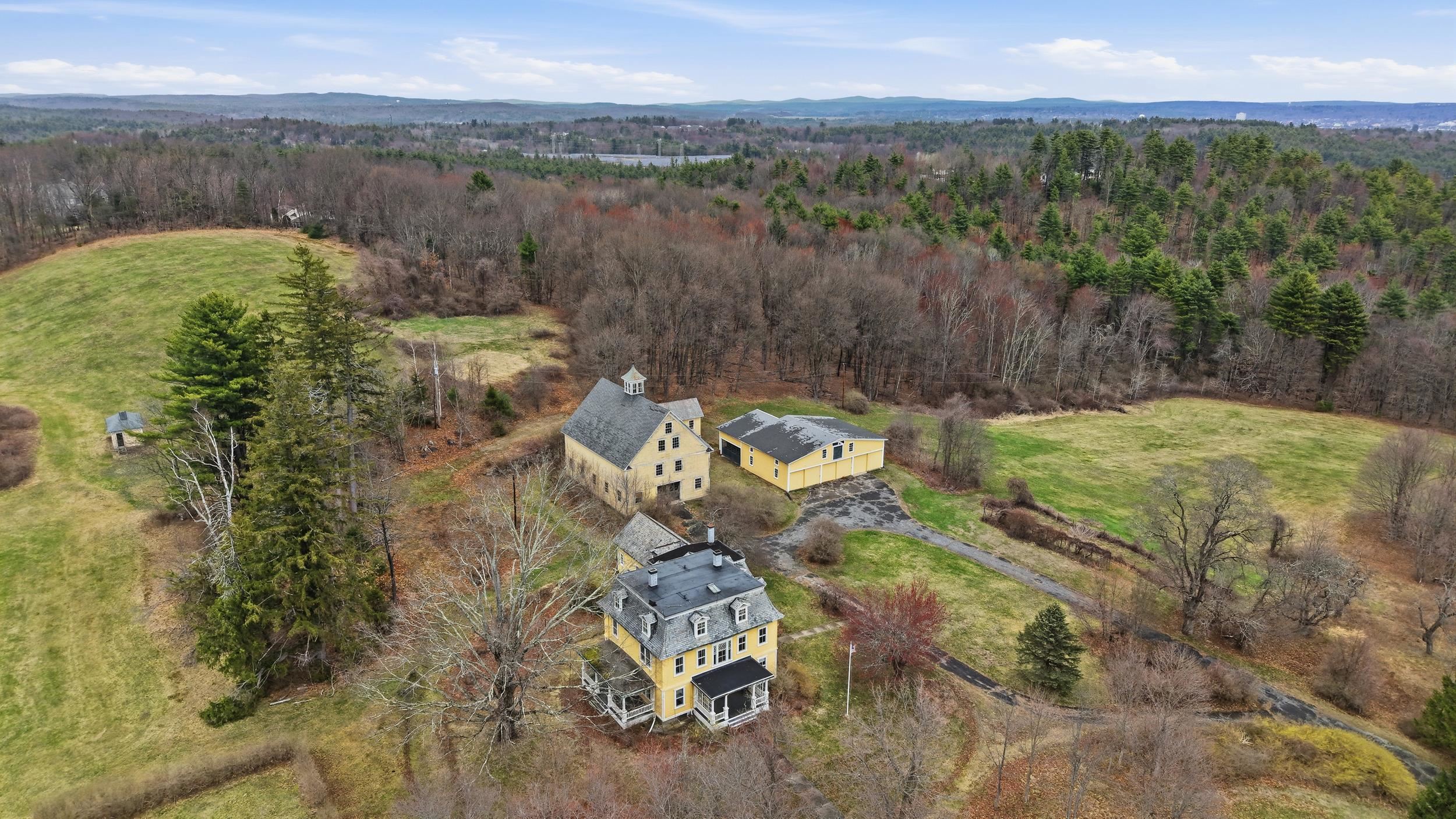 117 New Boston Rd, Bedford, NH 03110