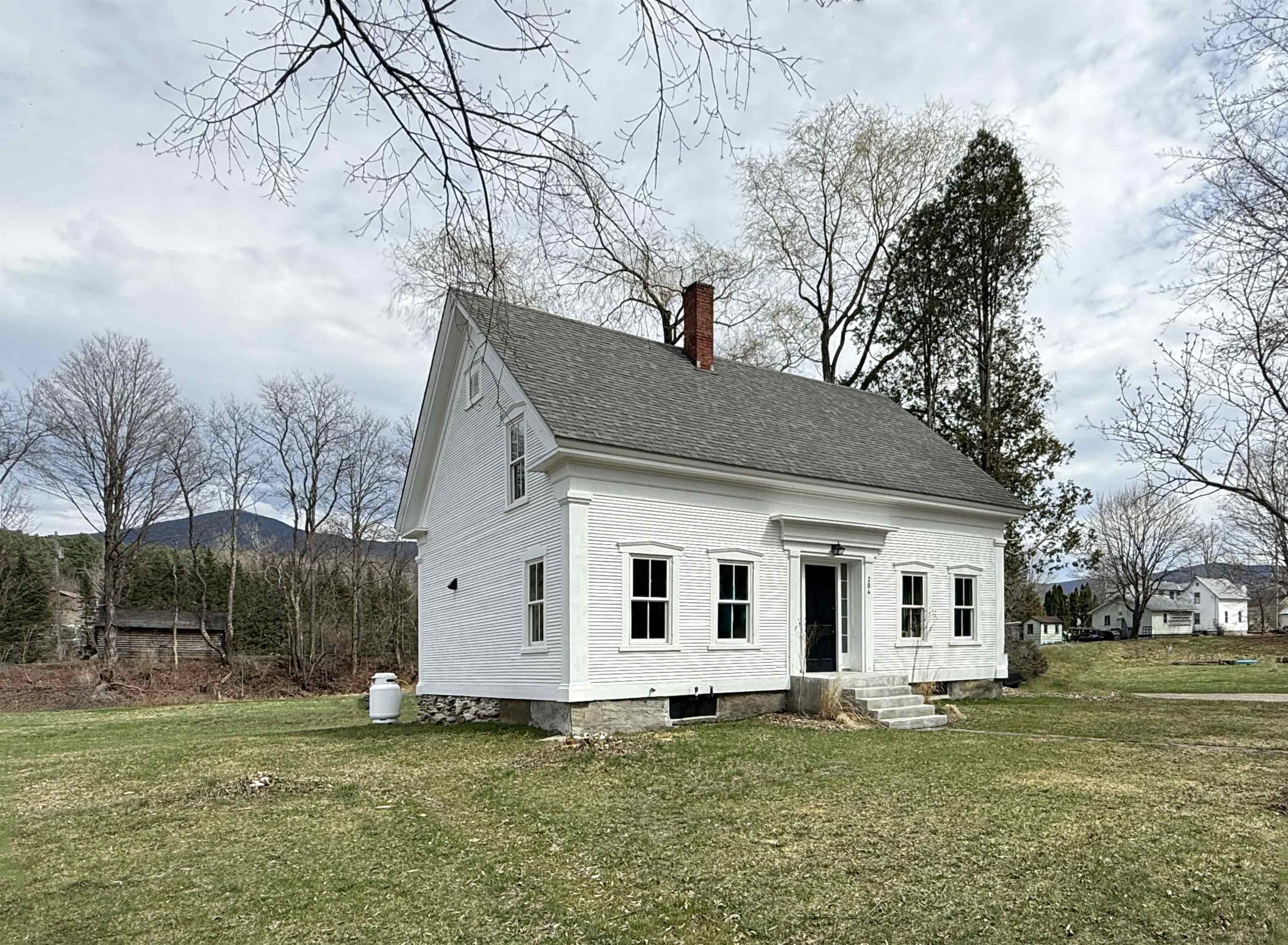 Lincoln VT&nbsp;Home for sale $$449,000 $255 per sq.ft.