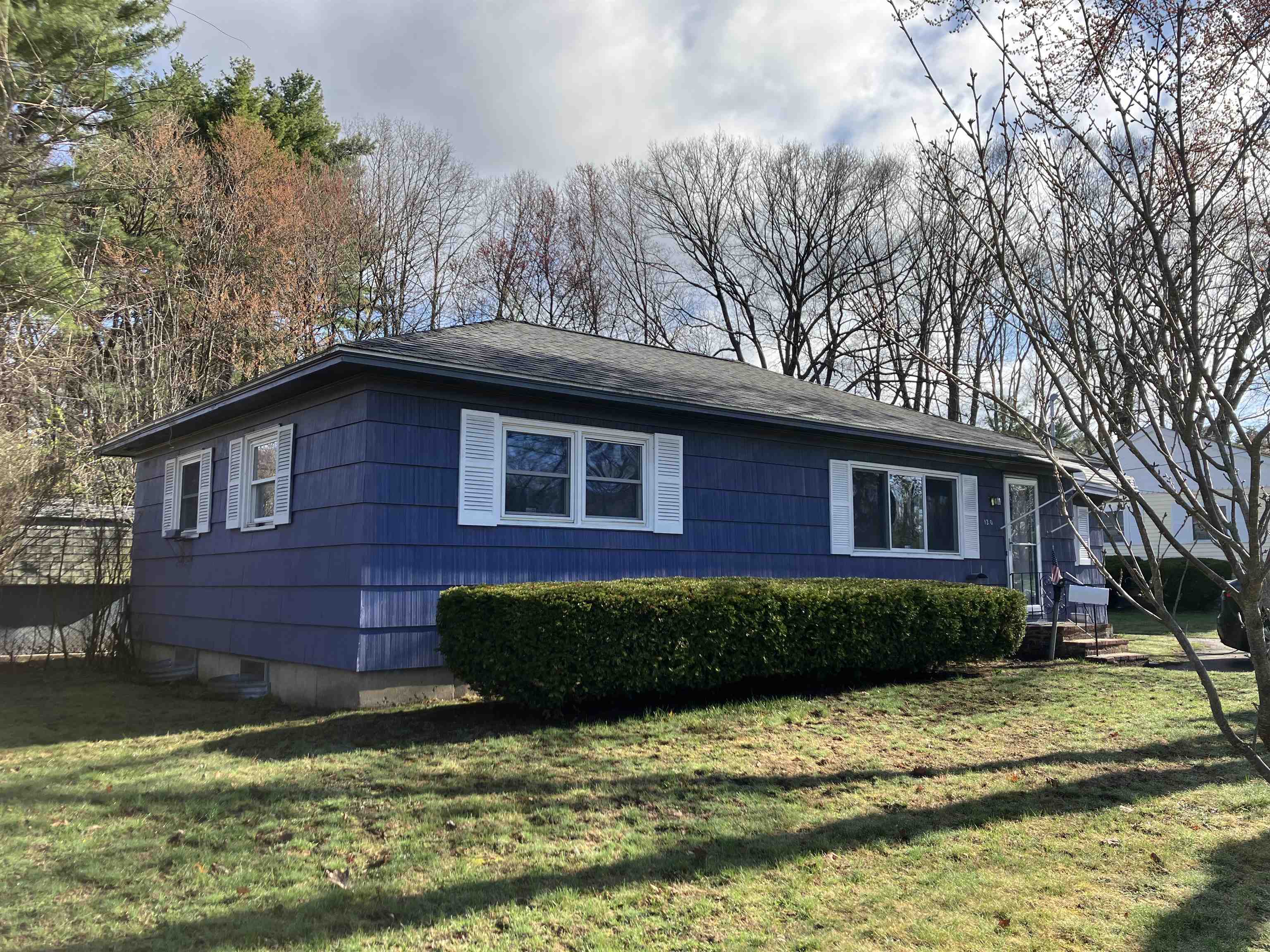 120 Purdue St, Manchester, NH 03103