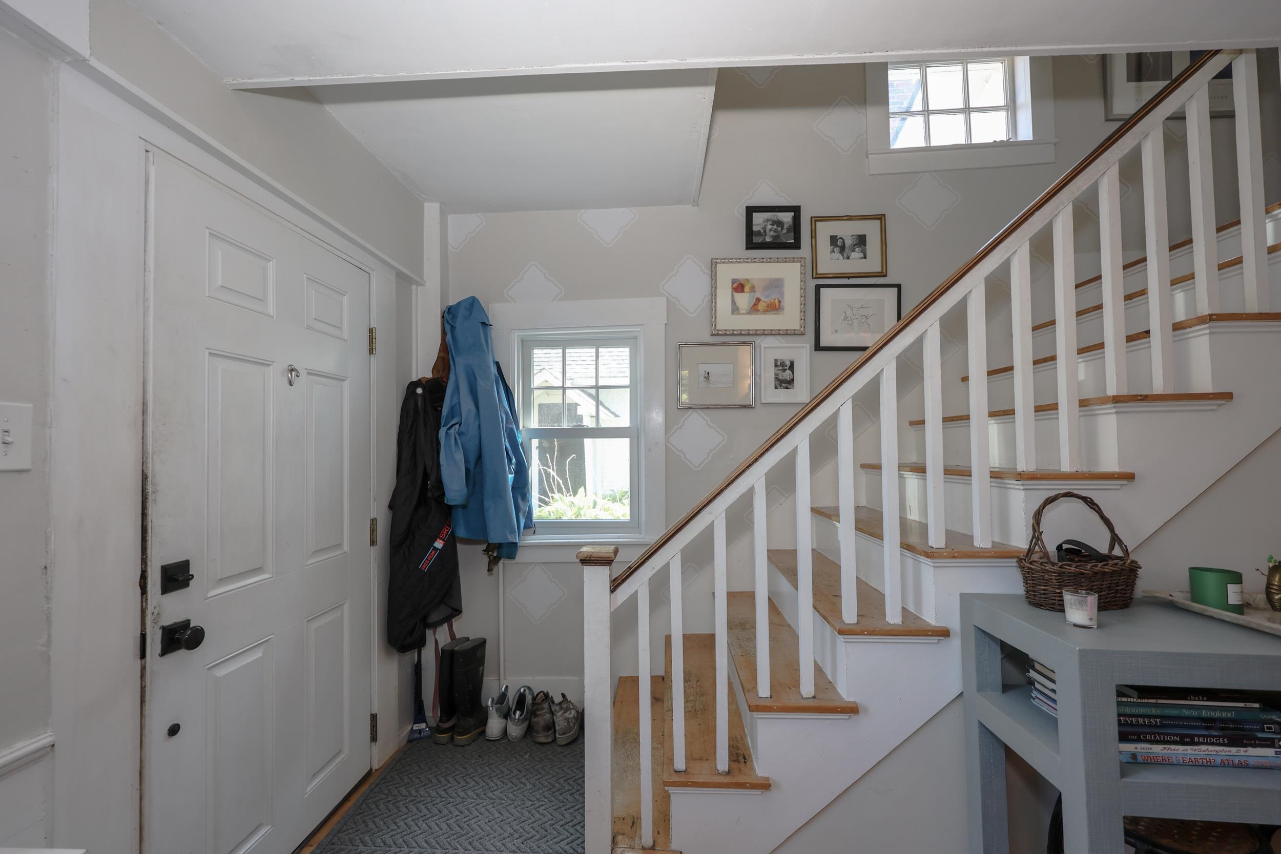 89 Old Henniker Rd, Hopkinton, NH 03229