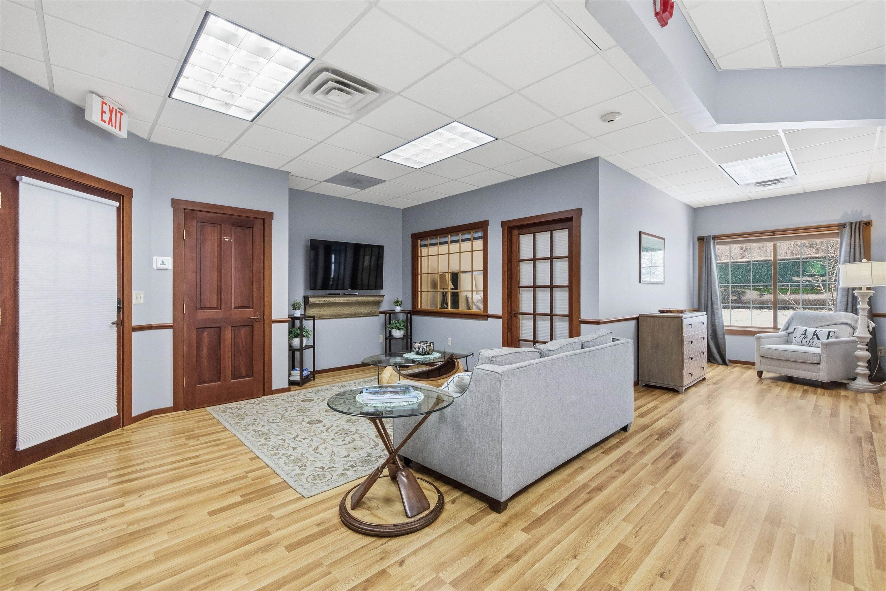 41 Glendale Place — photo 1