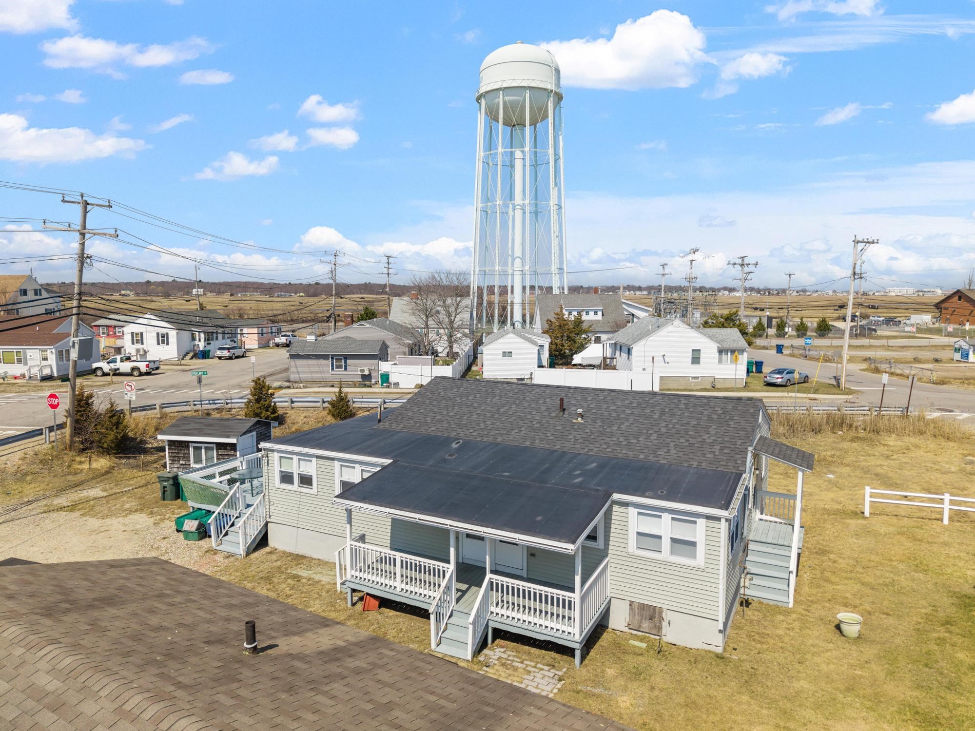 56 Nudd Ave, Hampton, NH 03942