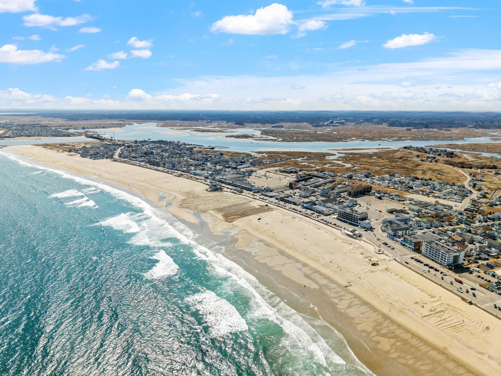 56 Nudd Ave, Hampton, NH 03942