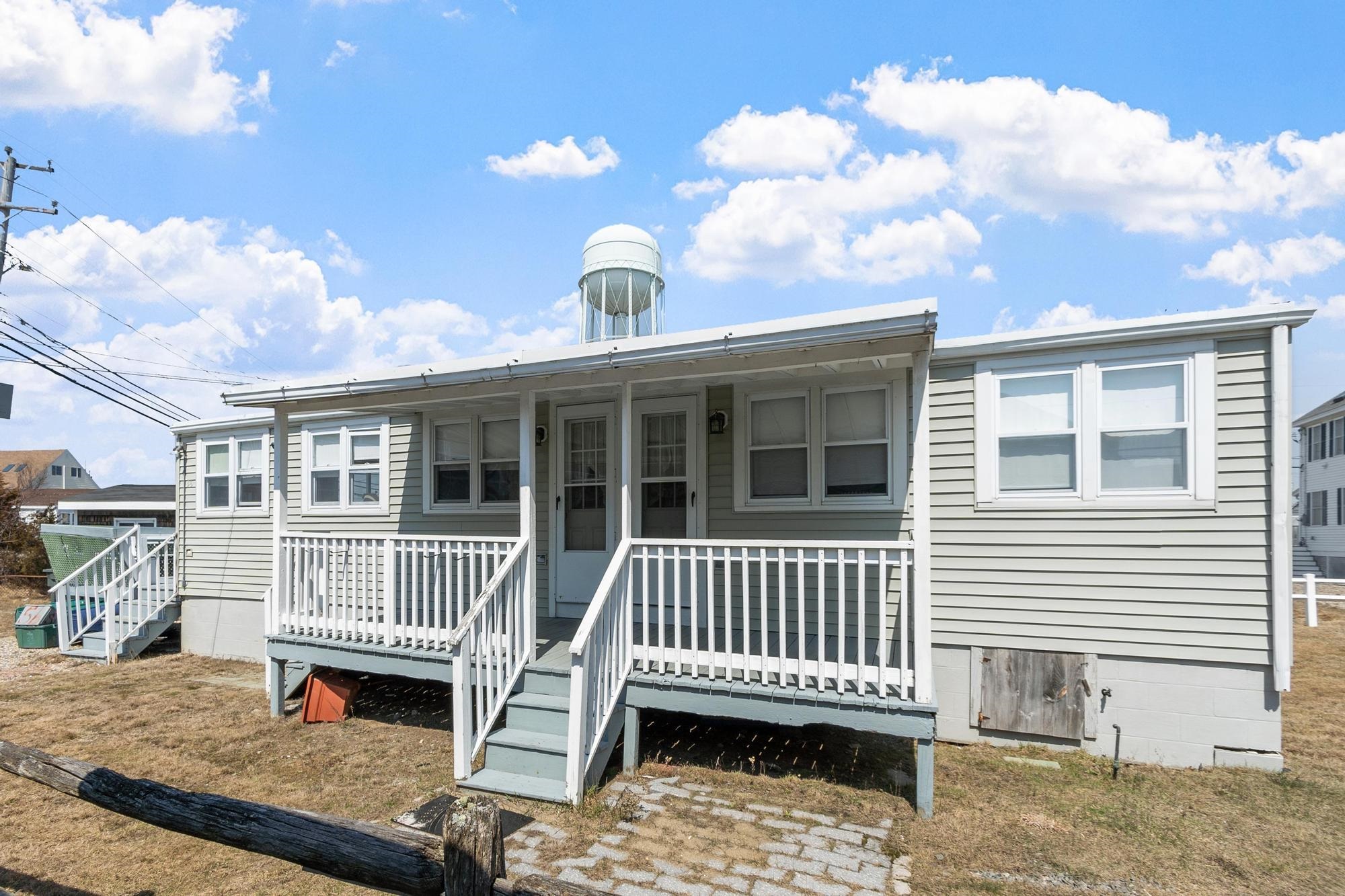 56 Nudd Ave, Hampton, NH 03942