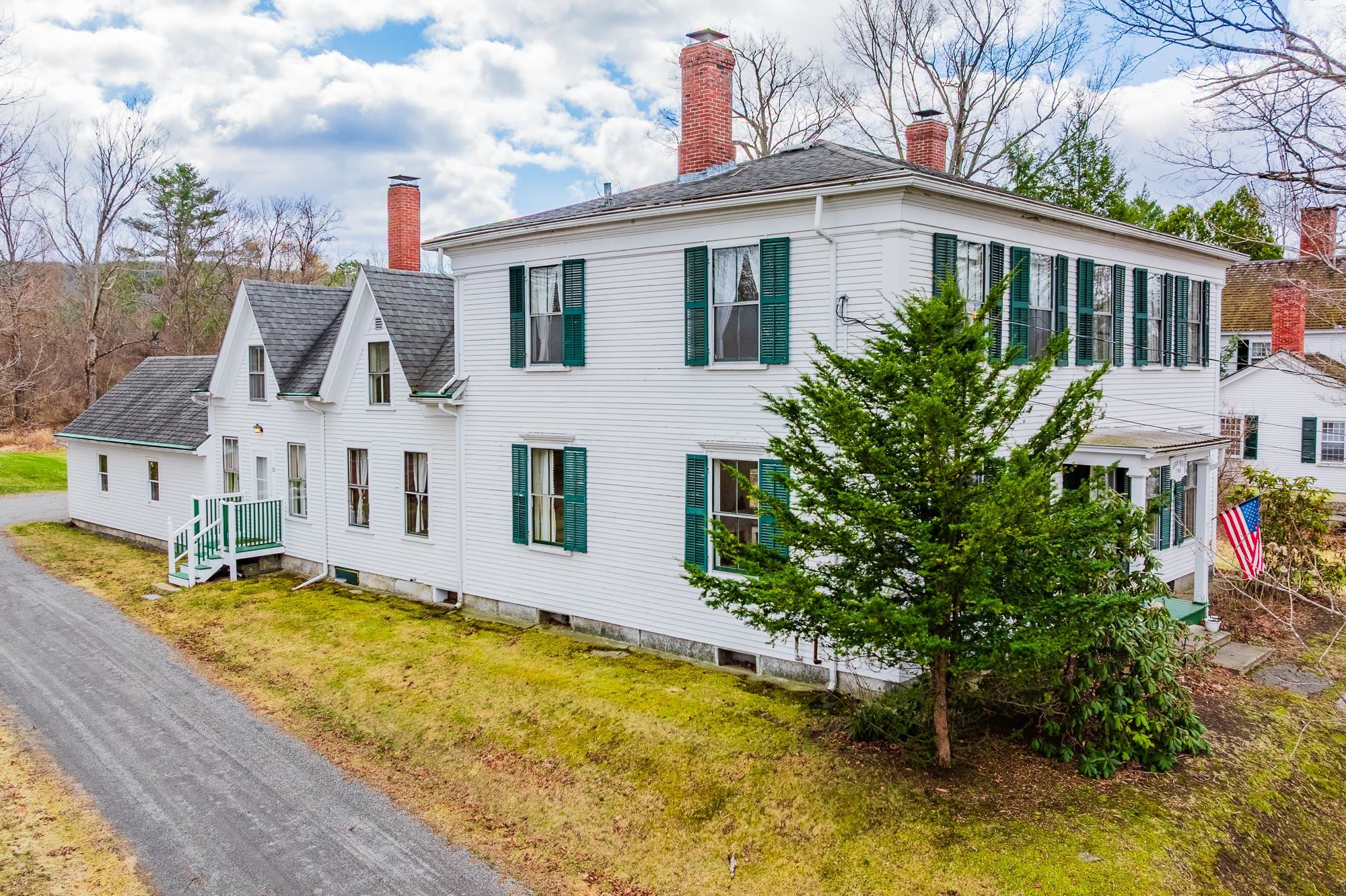 52 School St, Haverhill, NH 03765