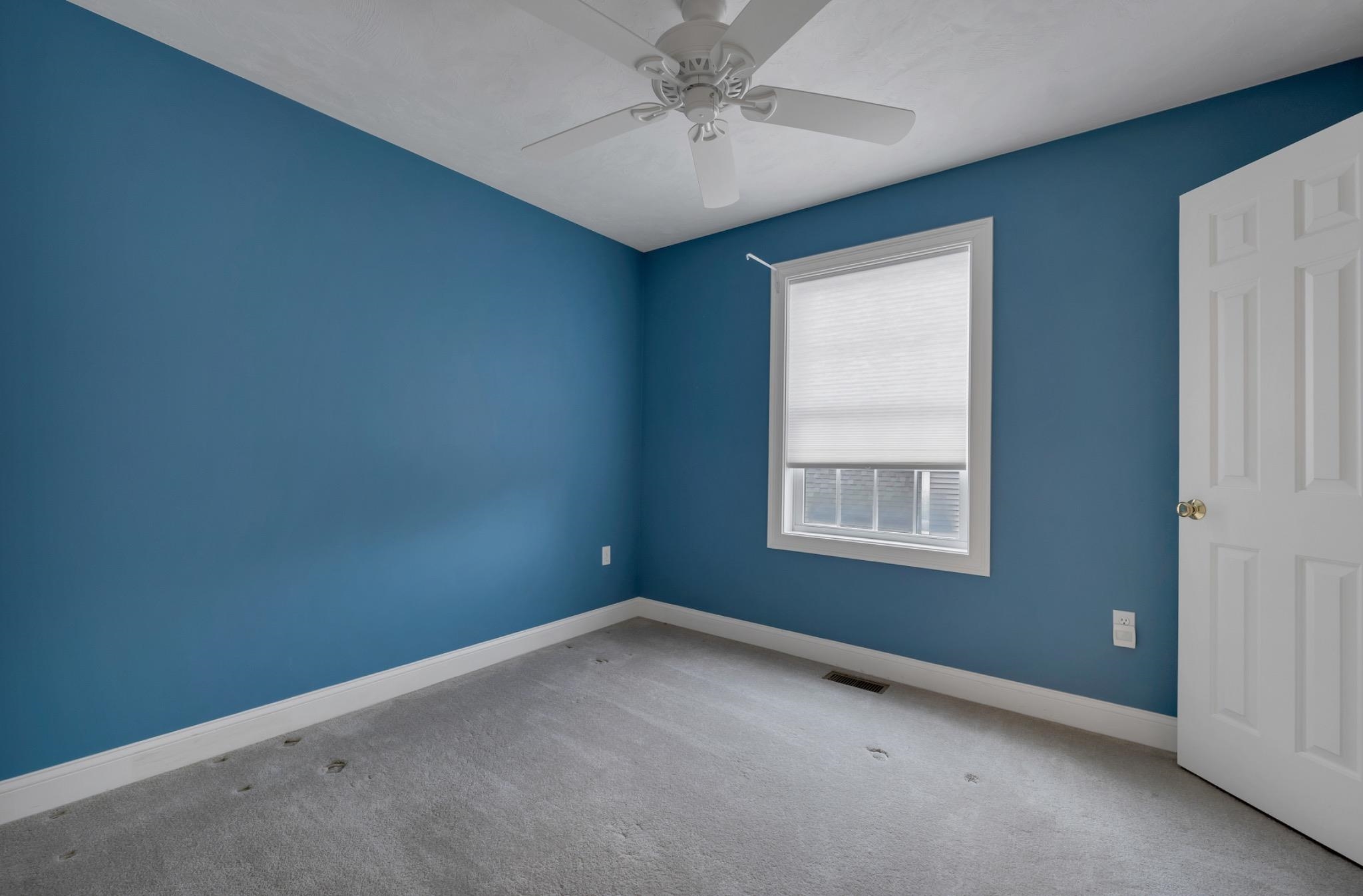 176 Hickory Stick Ln, Laconia, NH 03246