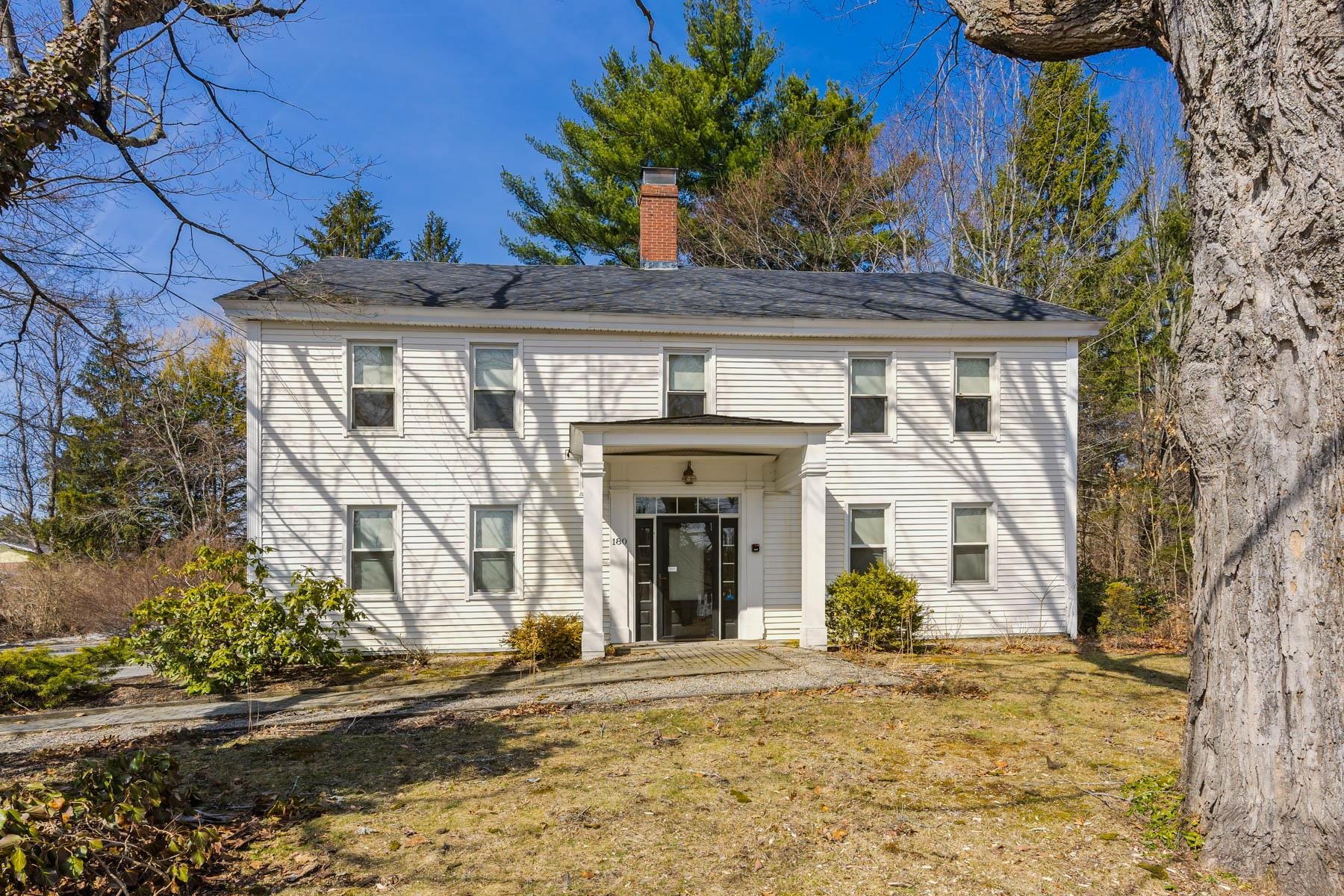 180 Main St, Kingston, NH 03848