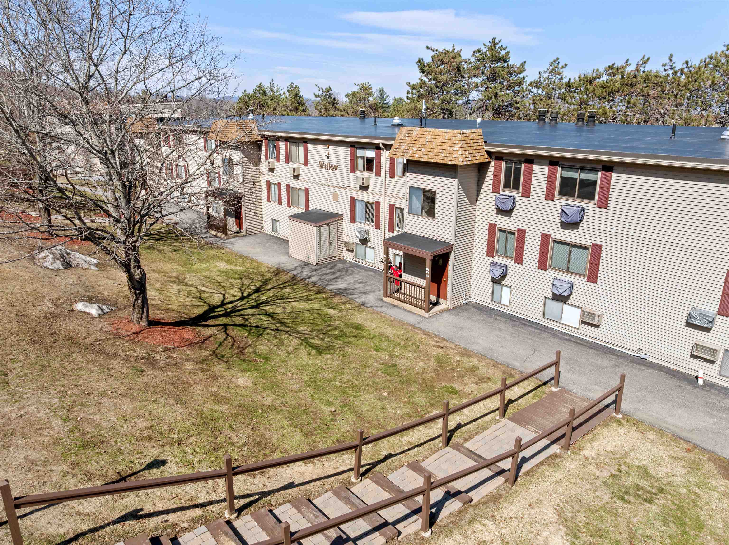 41 Treetop Cir, Laconia, NH 03246